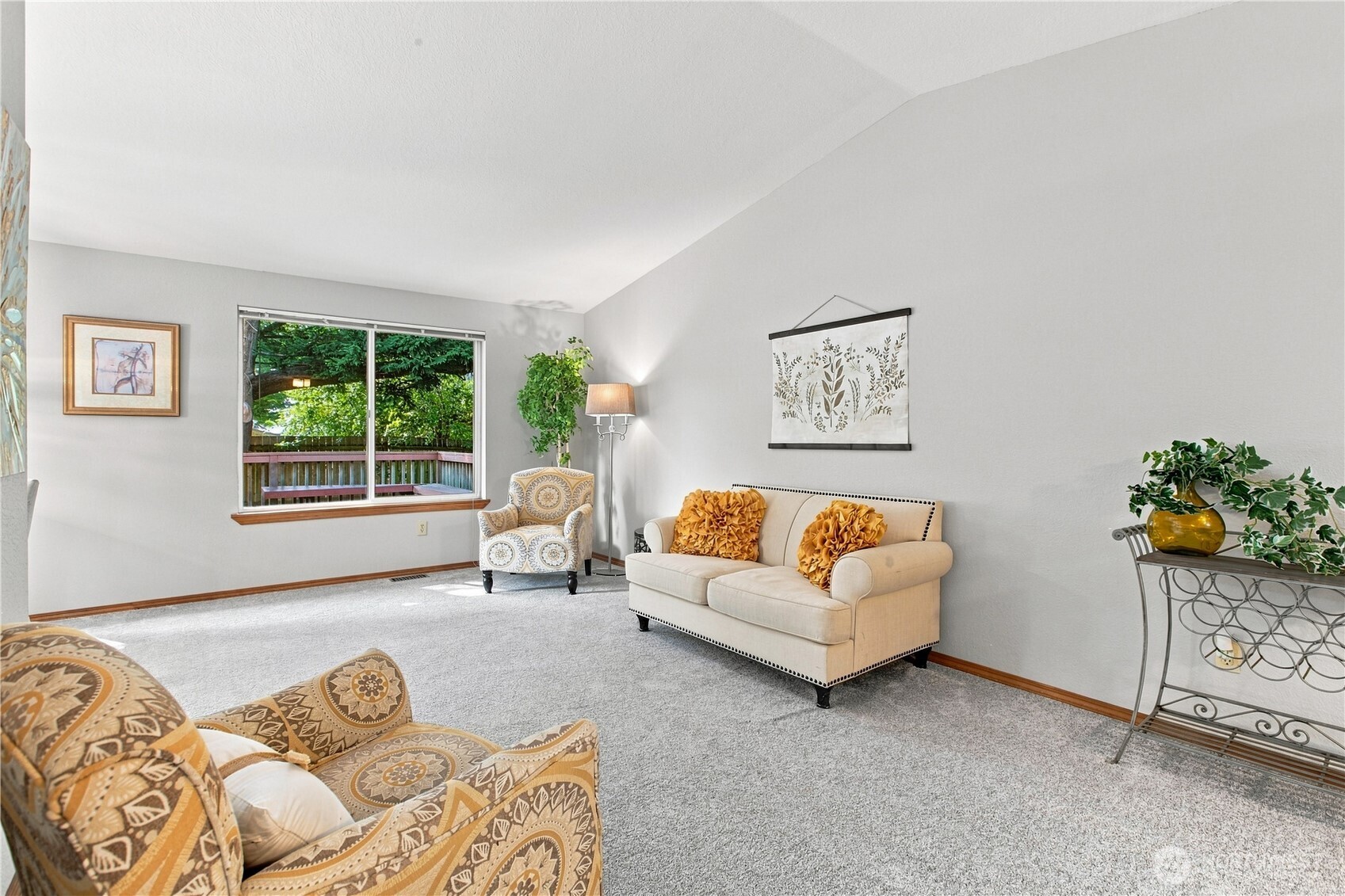 1217 E Street Property Photo 6