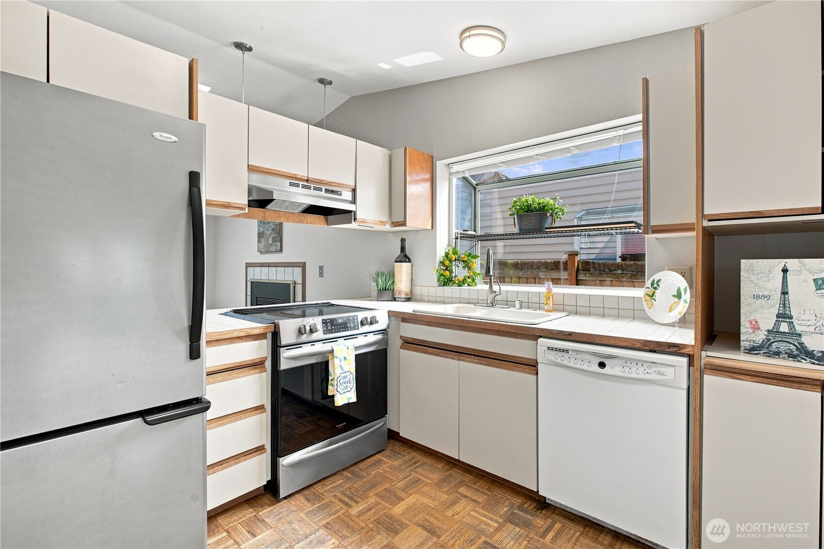 1217 E Street Property Photo 13