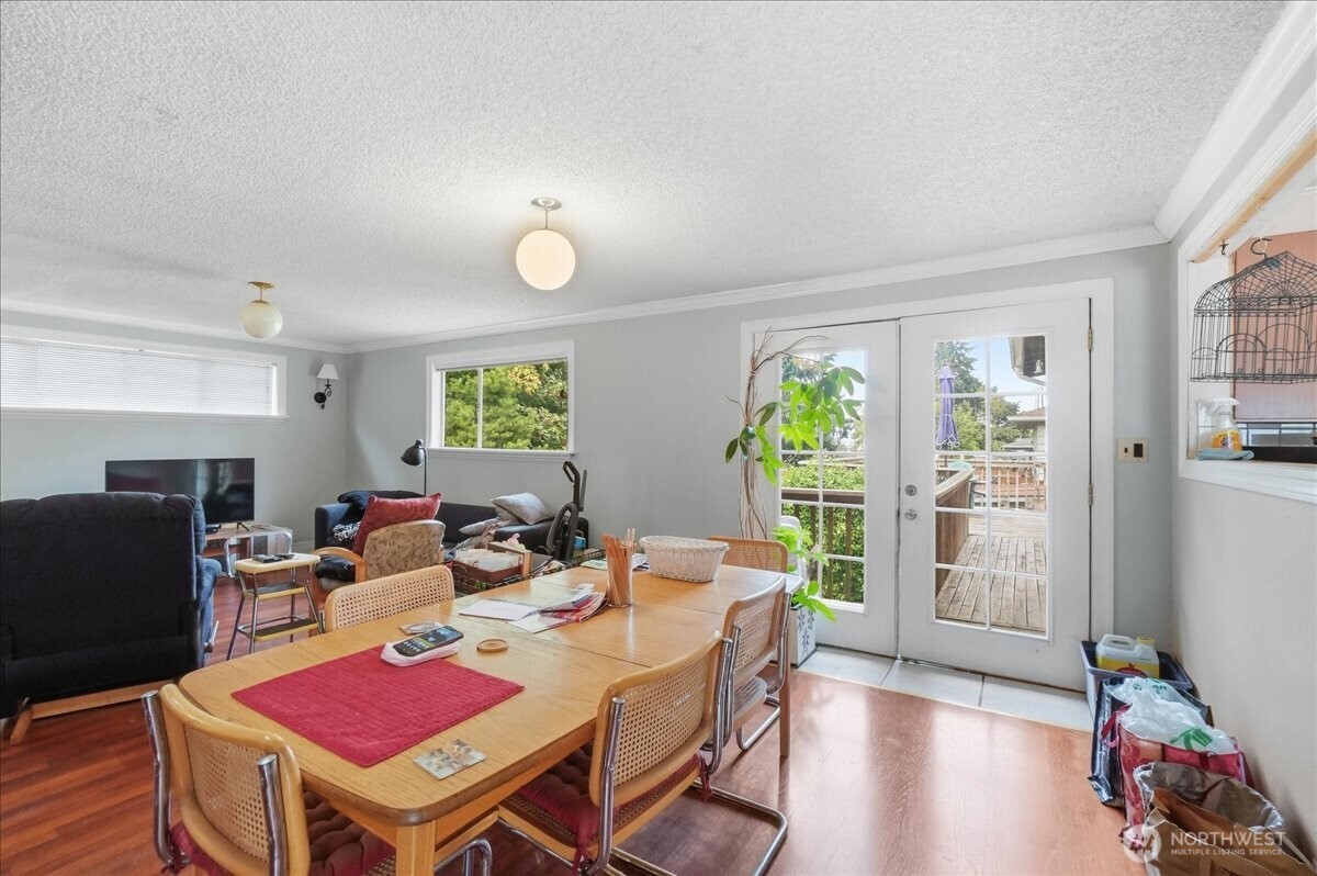 10247 10th Avenue Property Photo 9