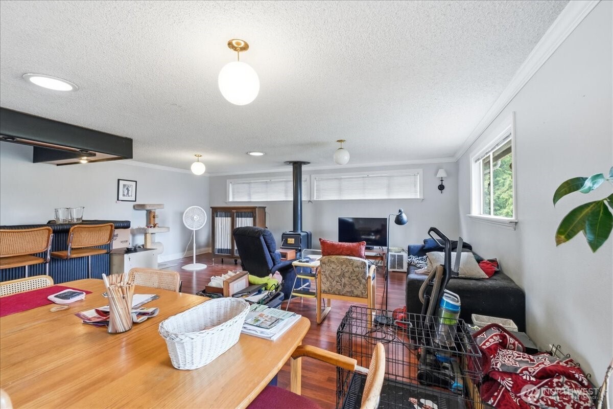 10247 10th Avenue Property Photo 10