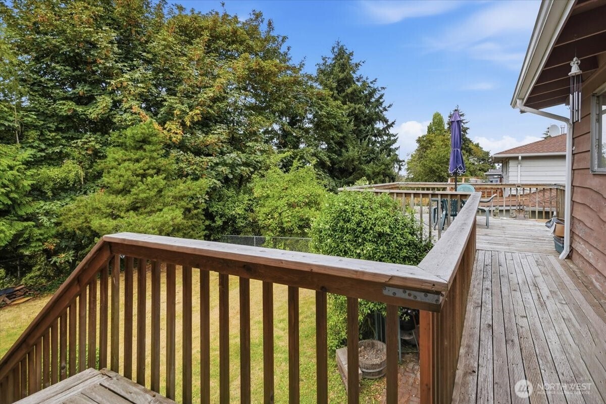 10247 10th Avenue Property Photo 13