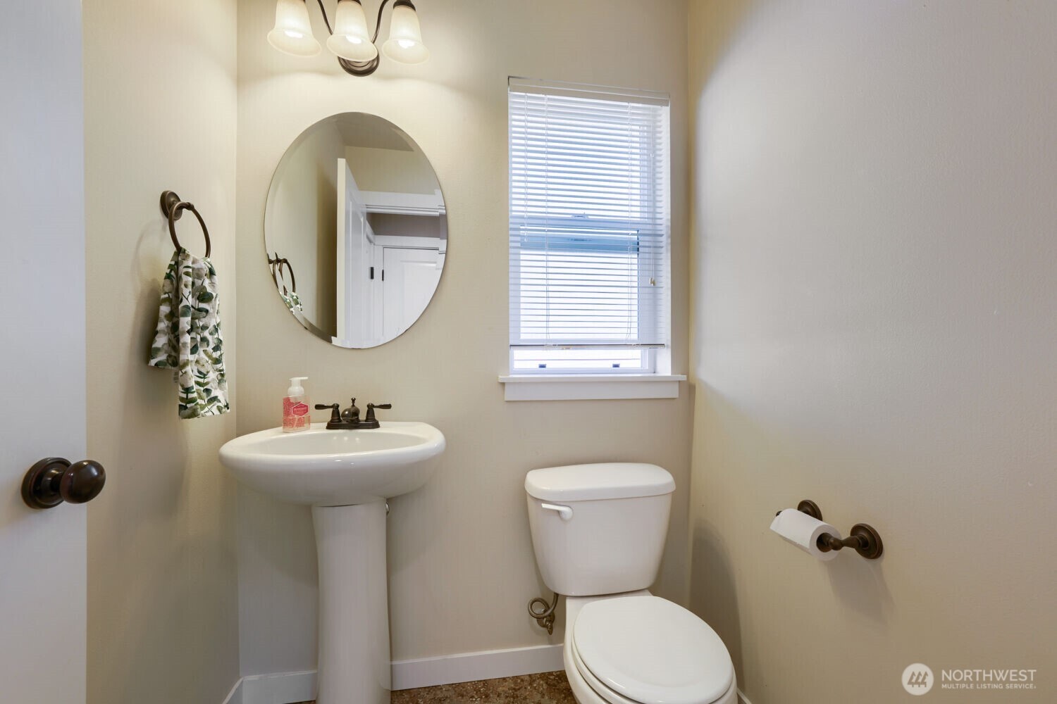 2405 192nd Place Property Photo 9