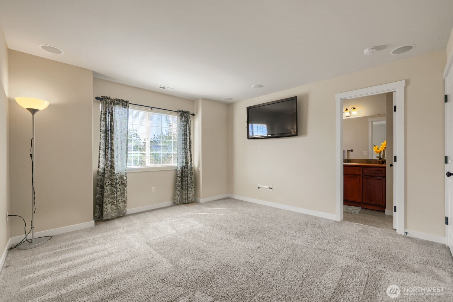 2405 192nd Place Property Photo 11