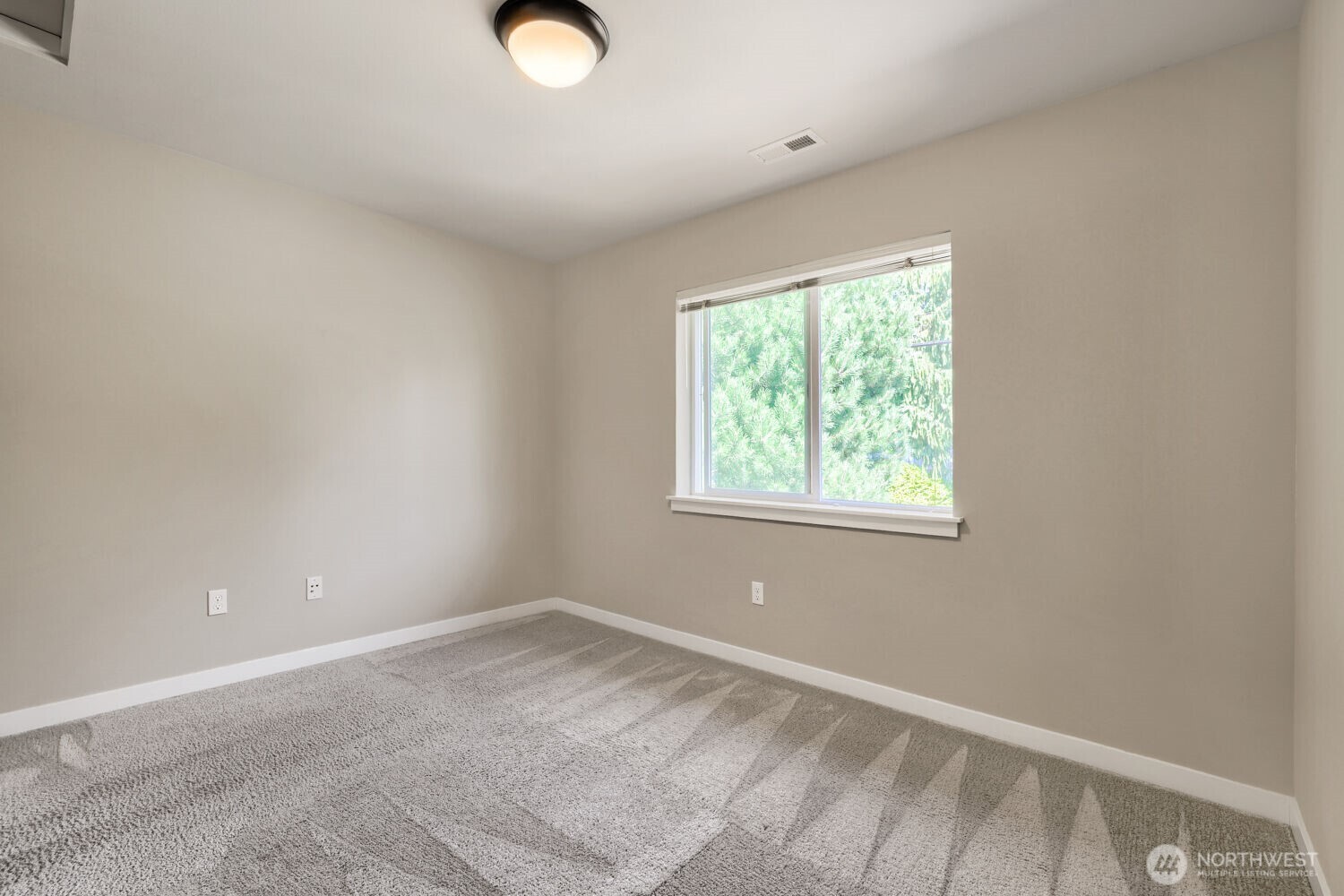 2405 192nd Place Property Photo 14