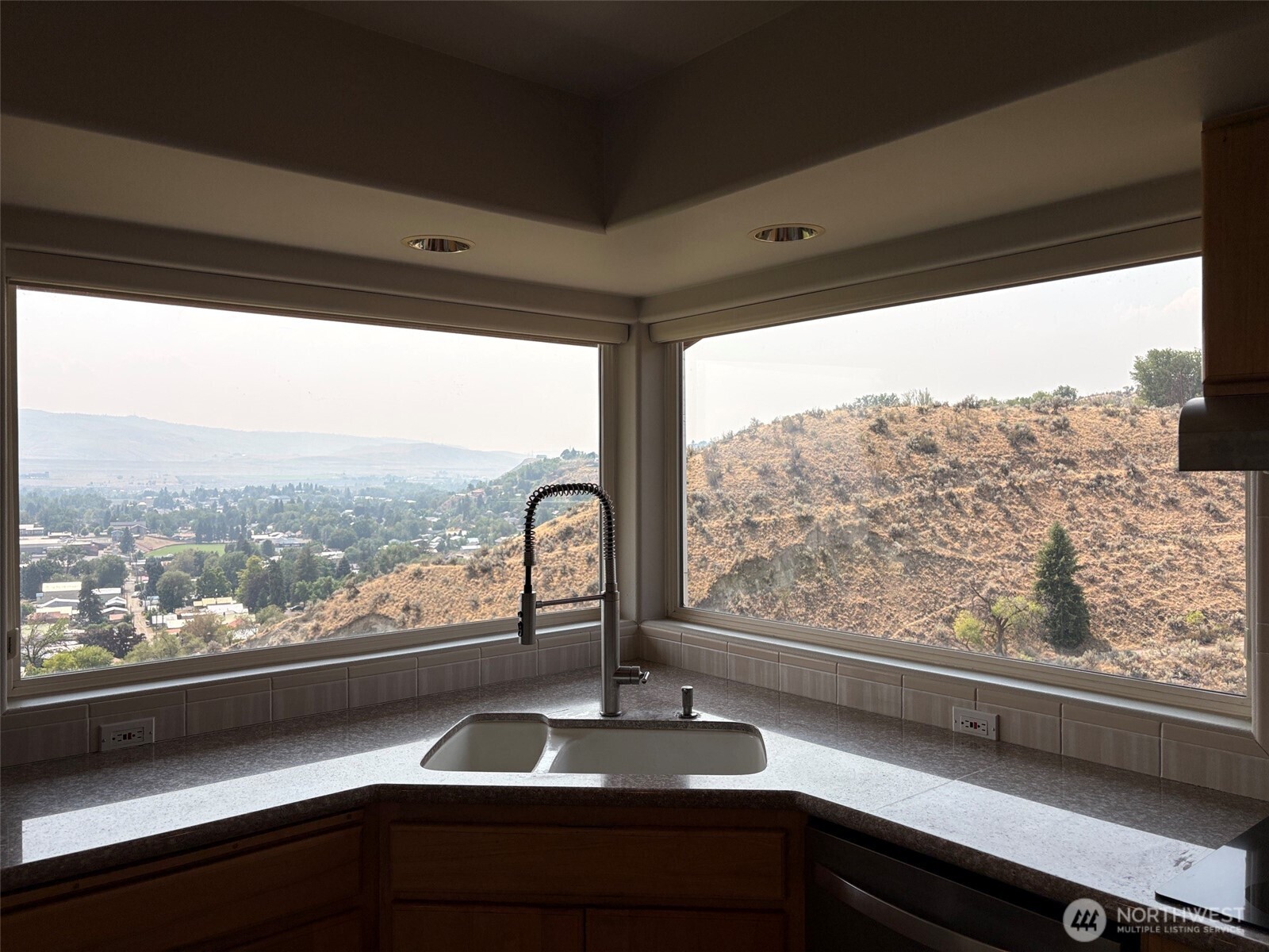 522 Hillcrest Circle Drive Property Photo 11