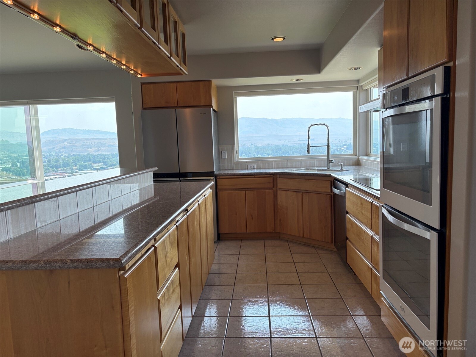 522 Hillcrest Circle Drive Property Photo 12