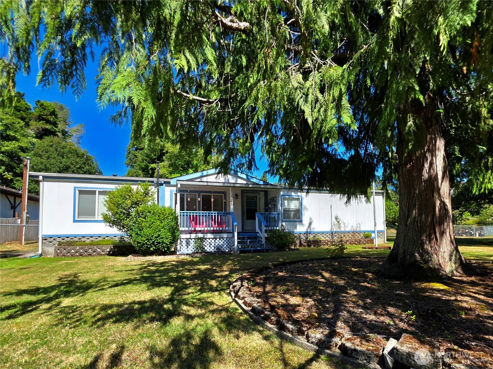 521 Central Avenue Property Photo 2