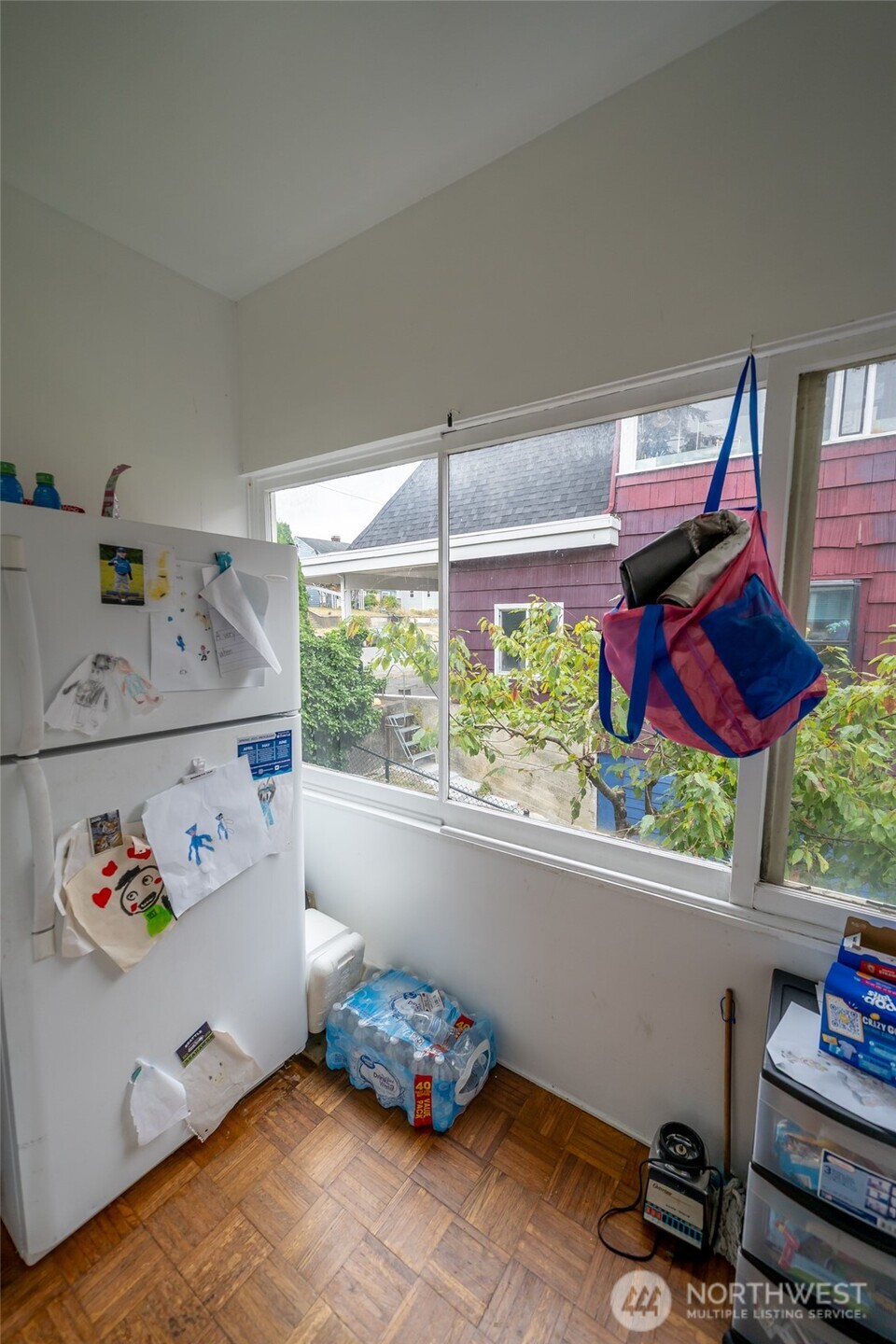 105 E 2nd Street Property Photo 6