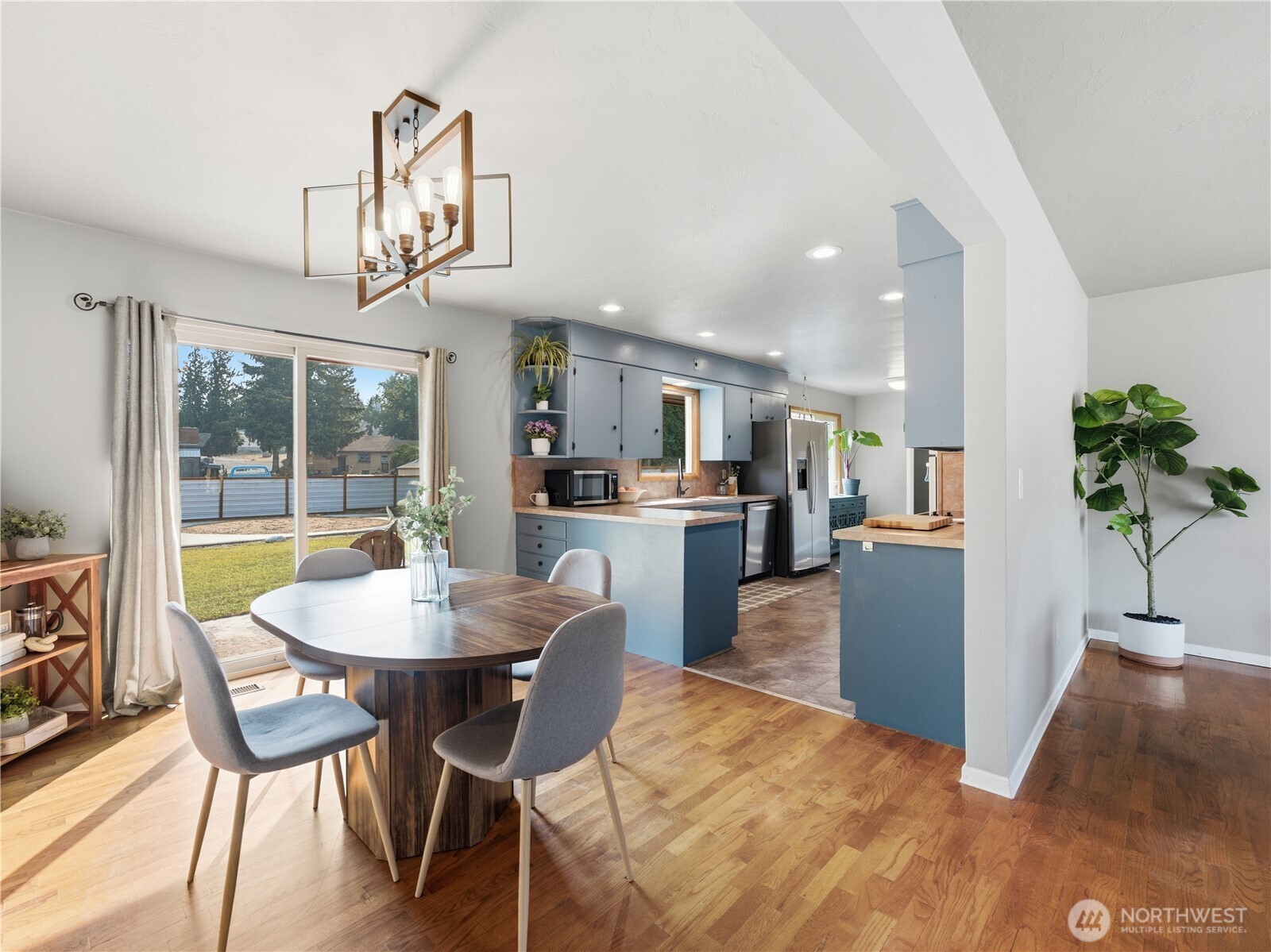 567 Dayton Avenue Property Photo 10