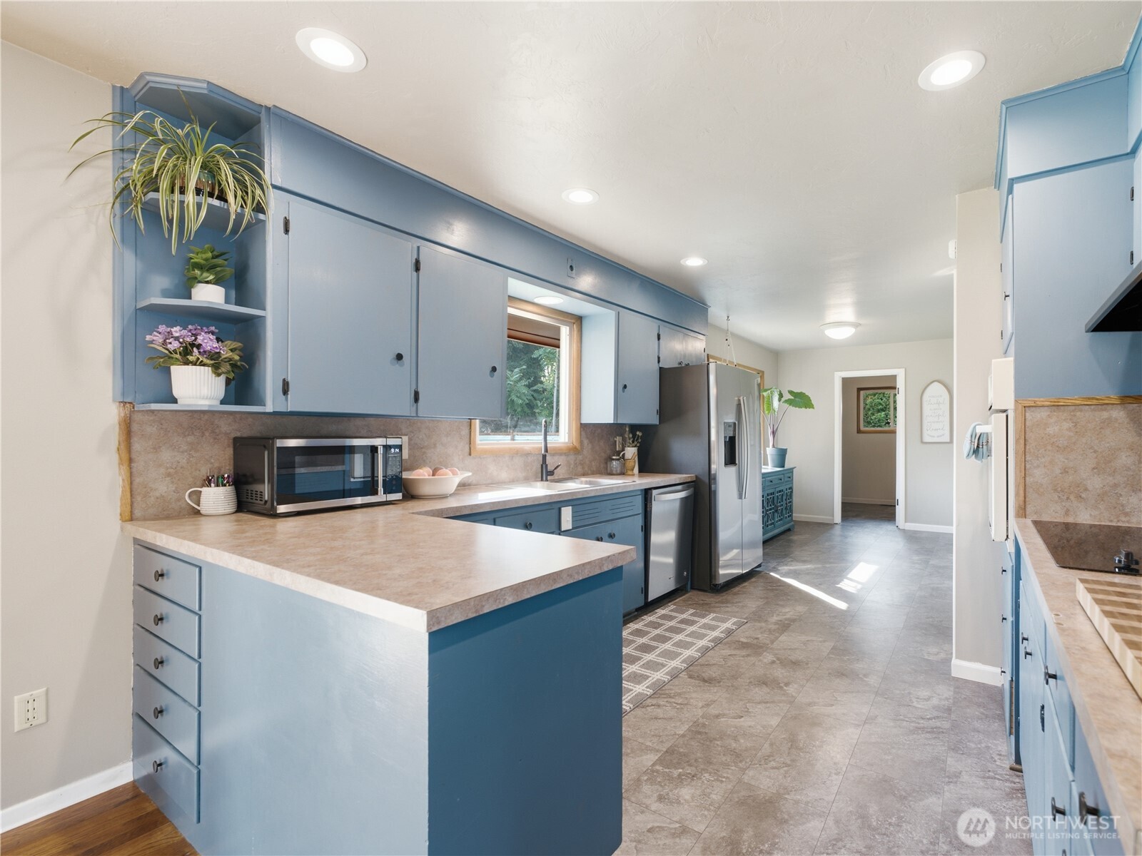 567 Dayton Avenue Property Photo 11