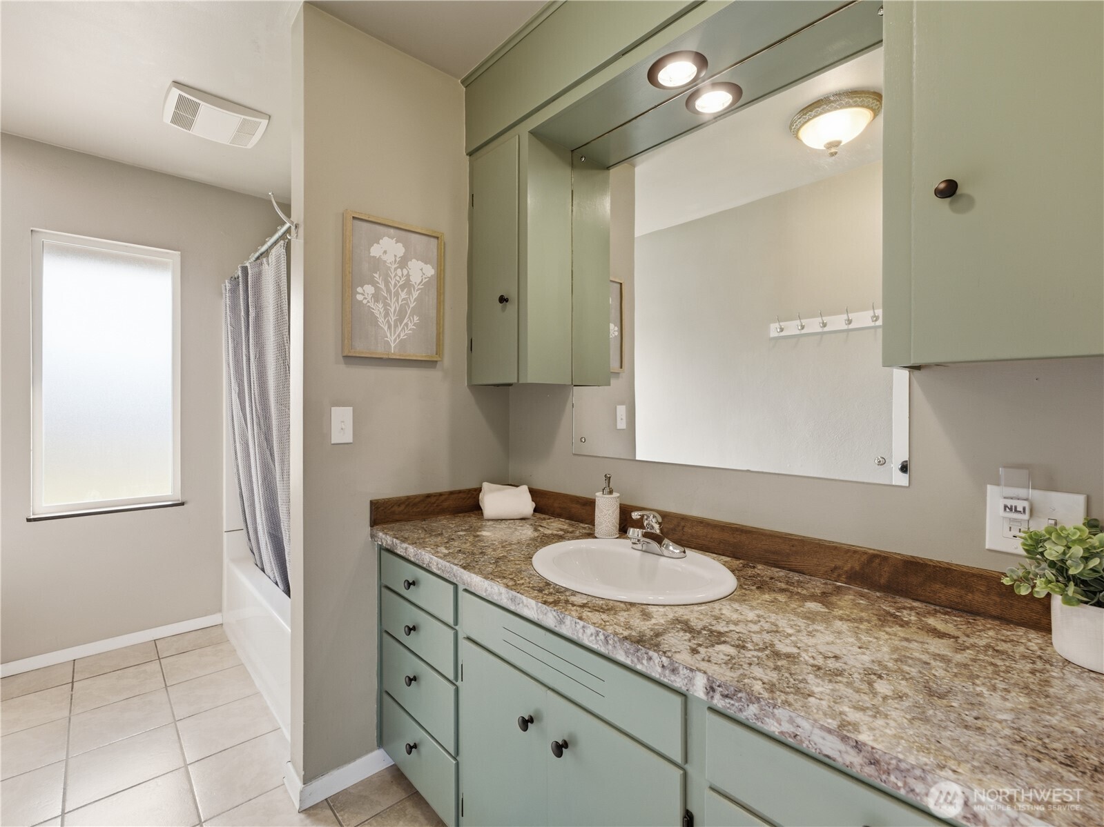 567 Dayton Avenue Property Photo 21