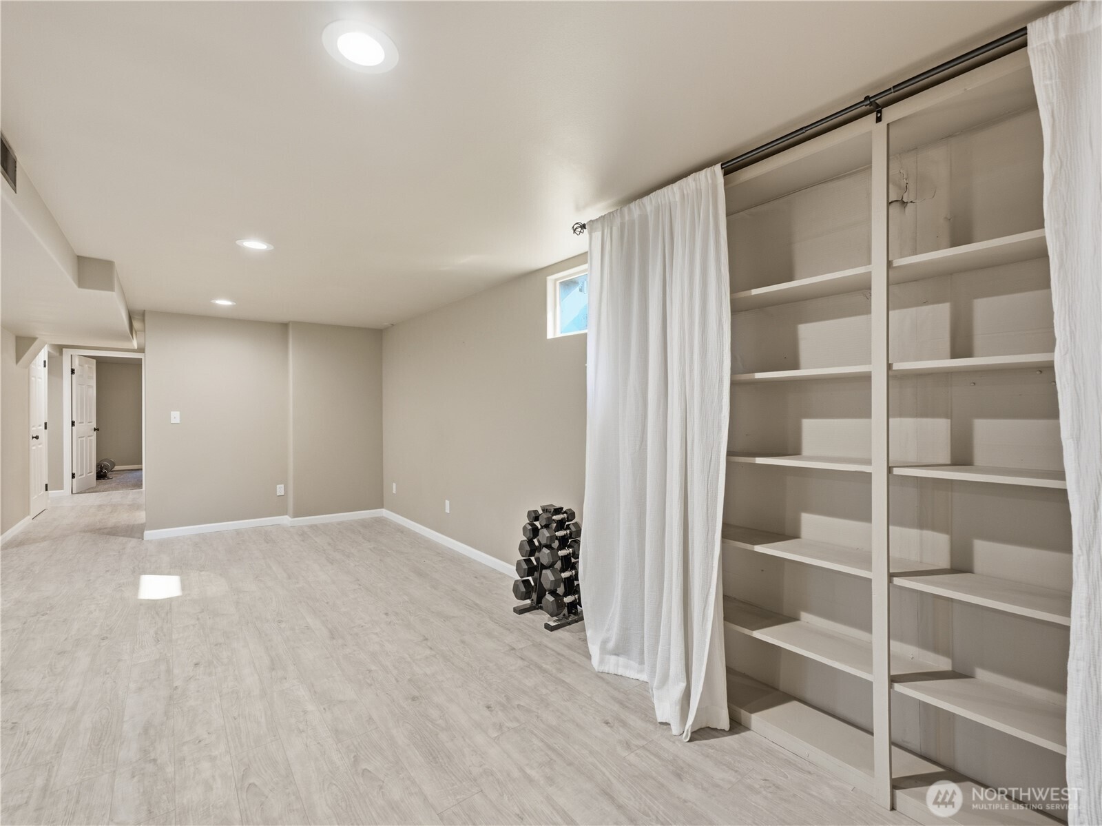 567 Dayton Avenue Property Photo 25
