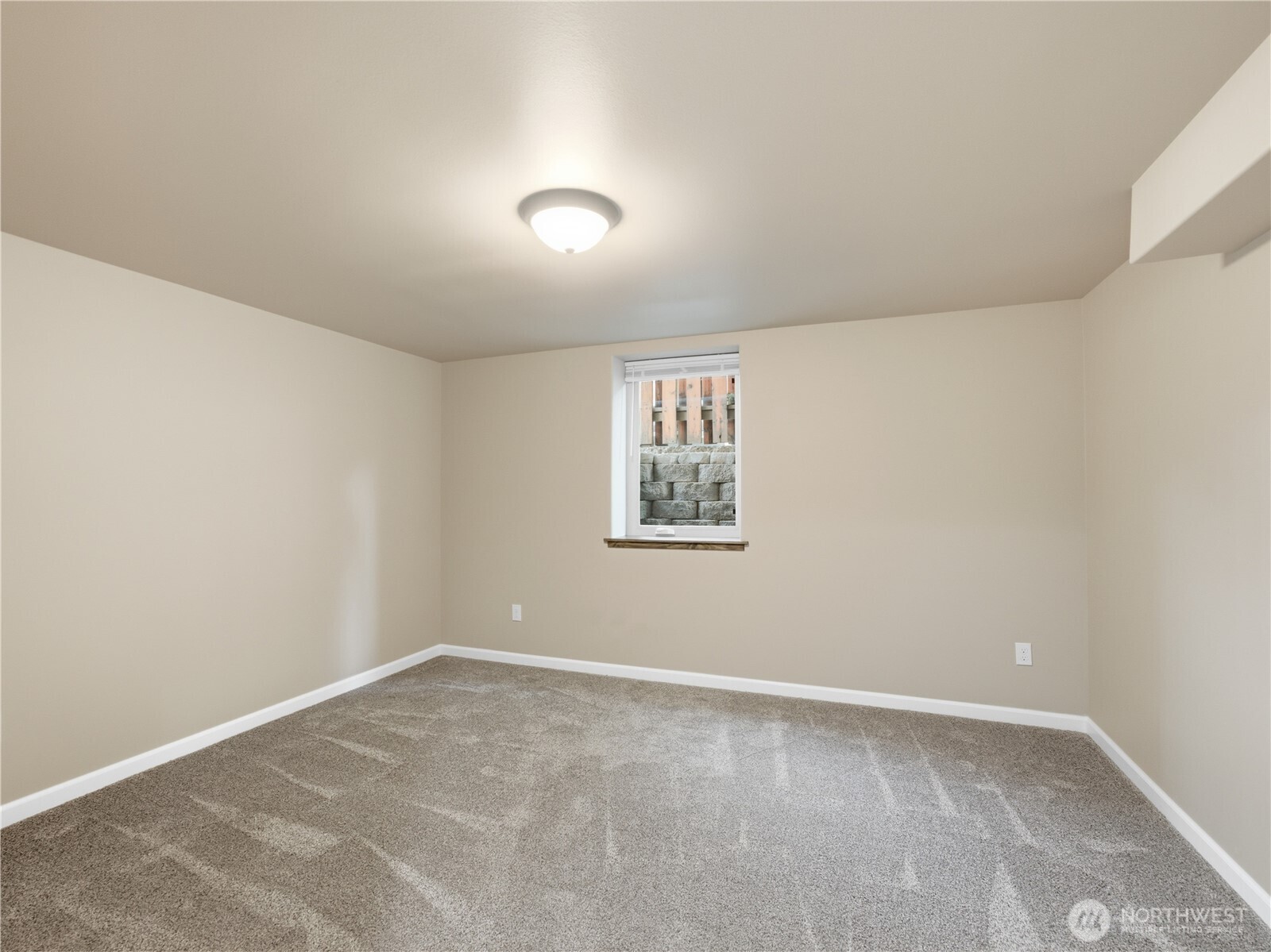 567 Dayton Avenue Property Photo 26