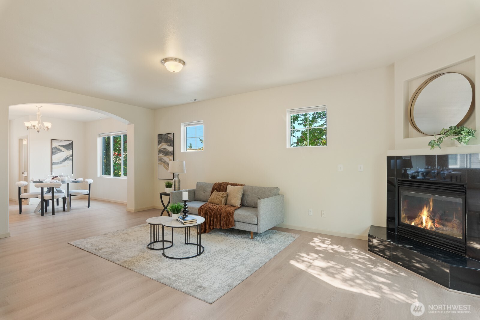 10004 12th Dr Property Photo 6