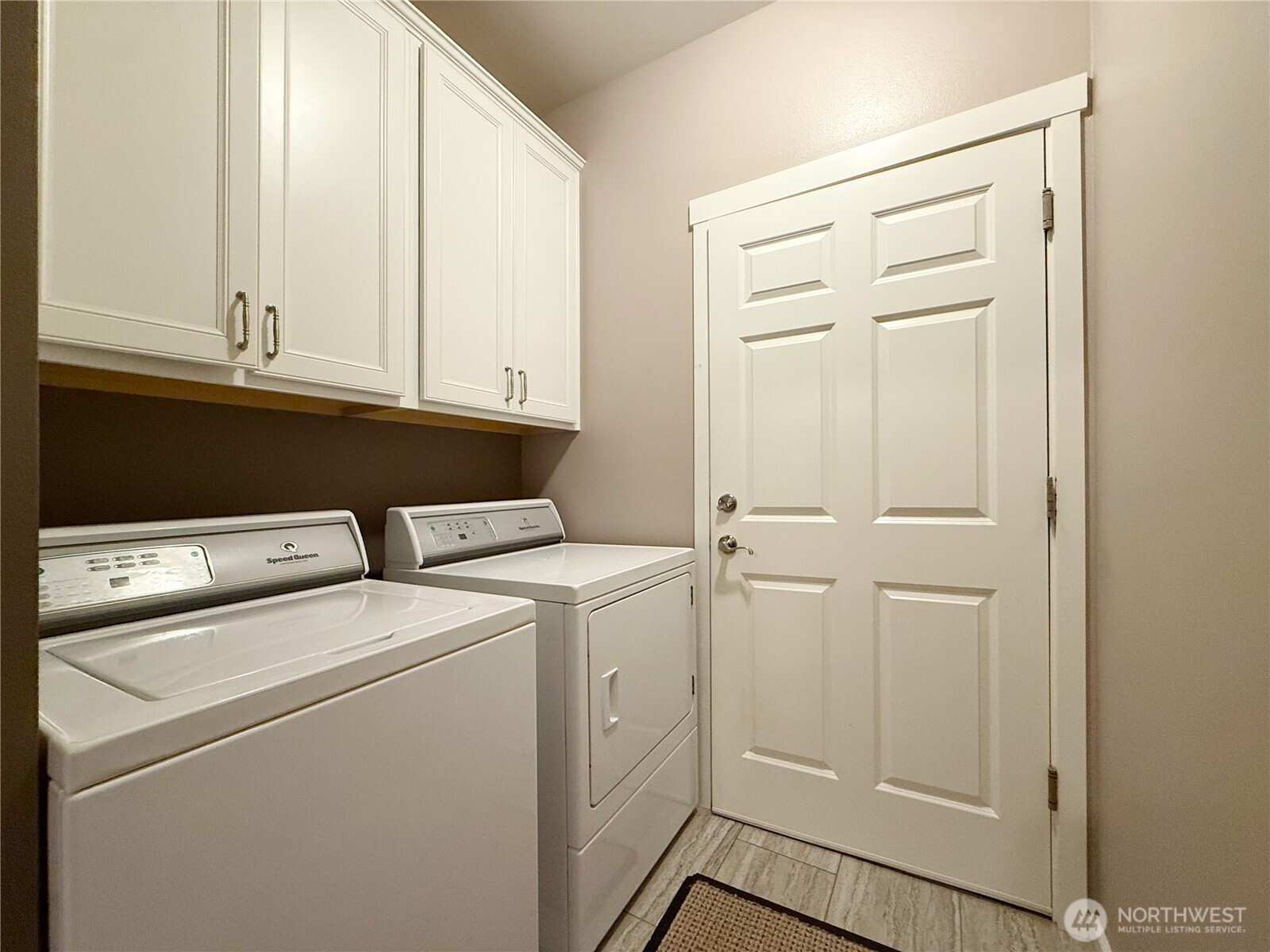 4541 E Broadway Street Property Photo 15