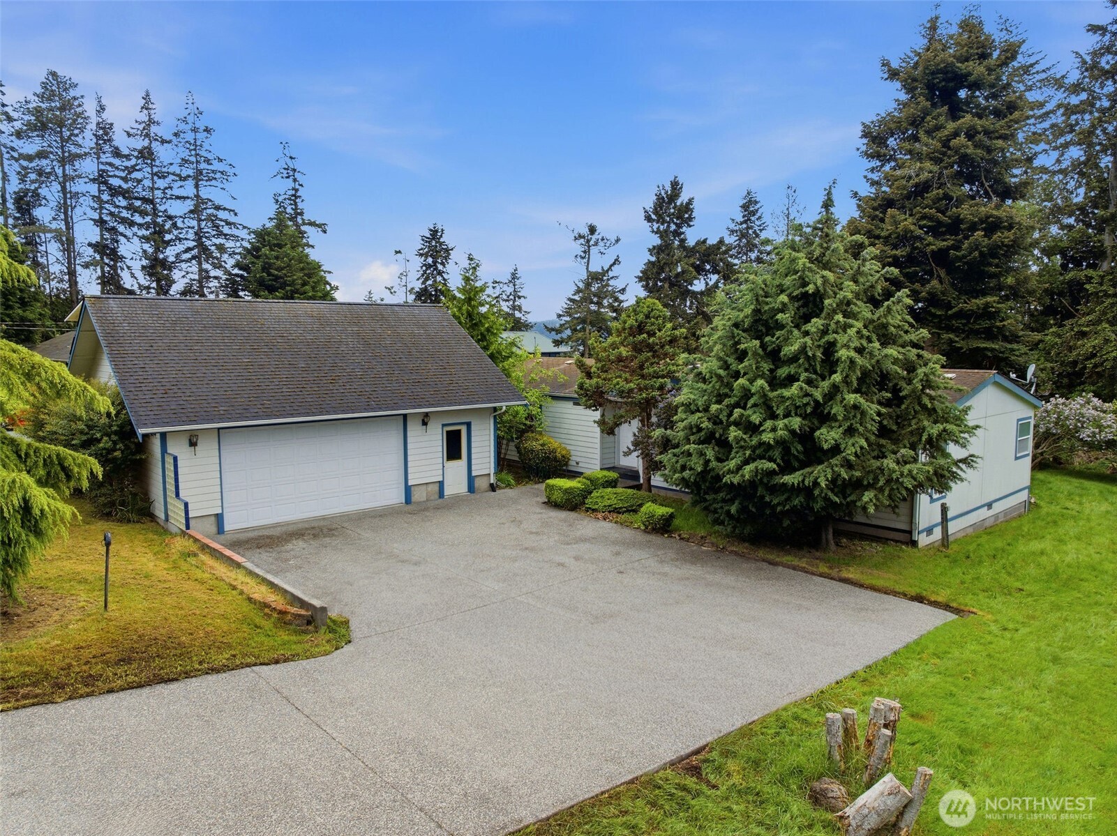 3244 Mardell Drive Property Photo 1