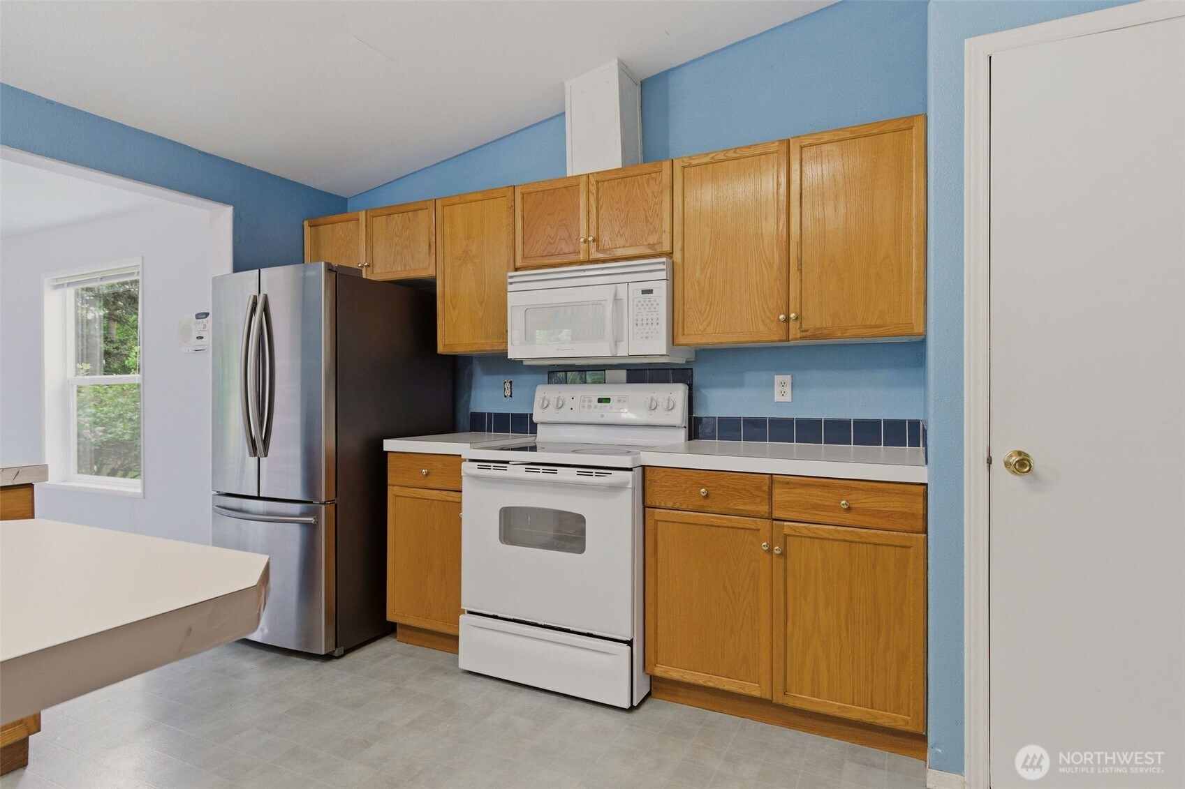 3244 Mardell Drive Property Photo 12