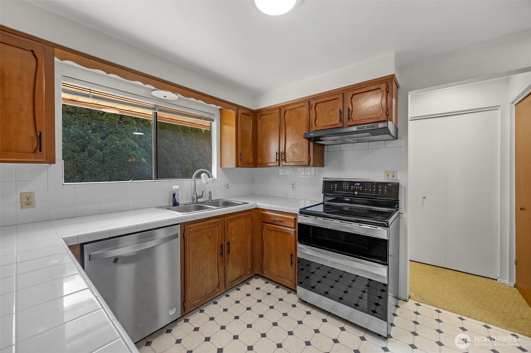 3706 175th Place Property Photo 10