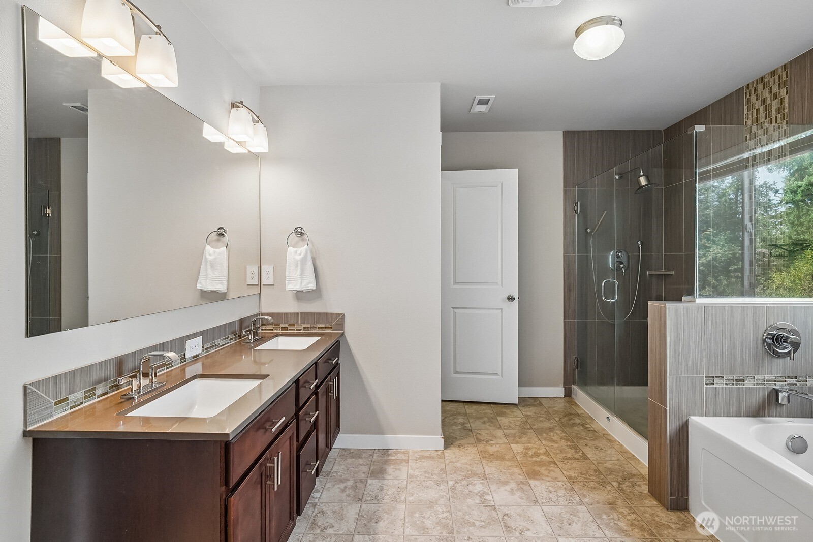 16237 76th Avenue Court Property Photo 17