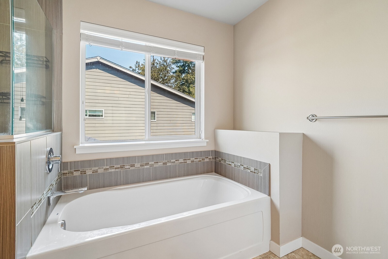 16237 76th Avenue Court Property Photo 18