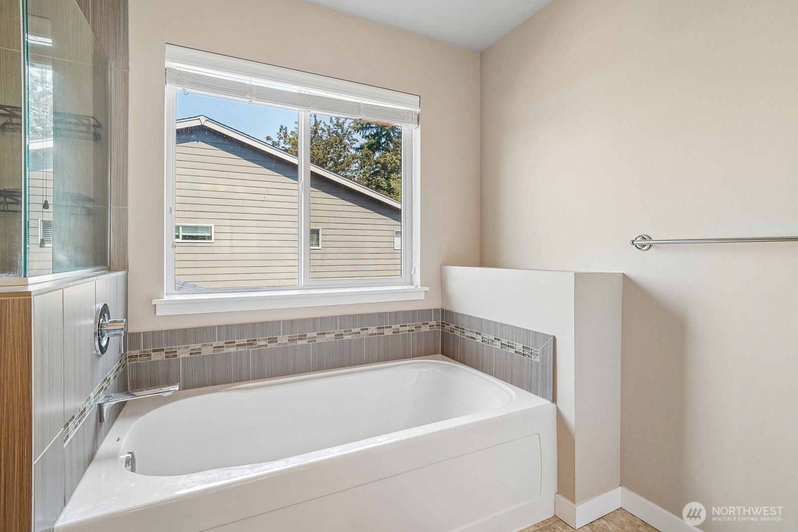 16237 76th Avenue Court Property Photo 19