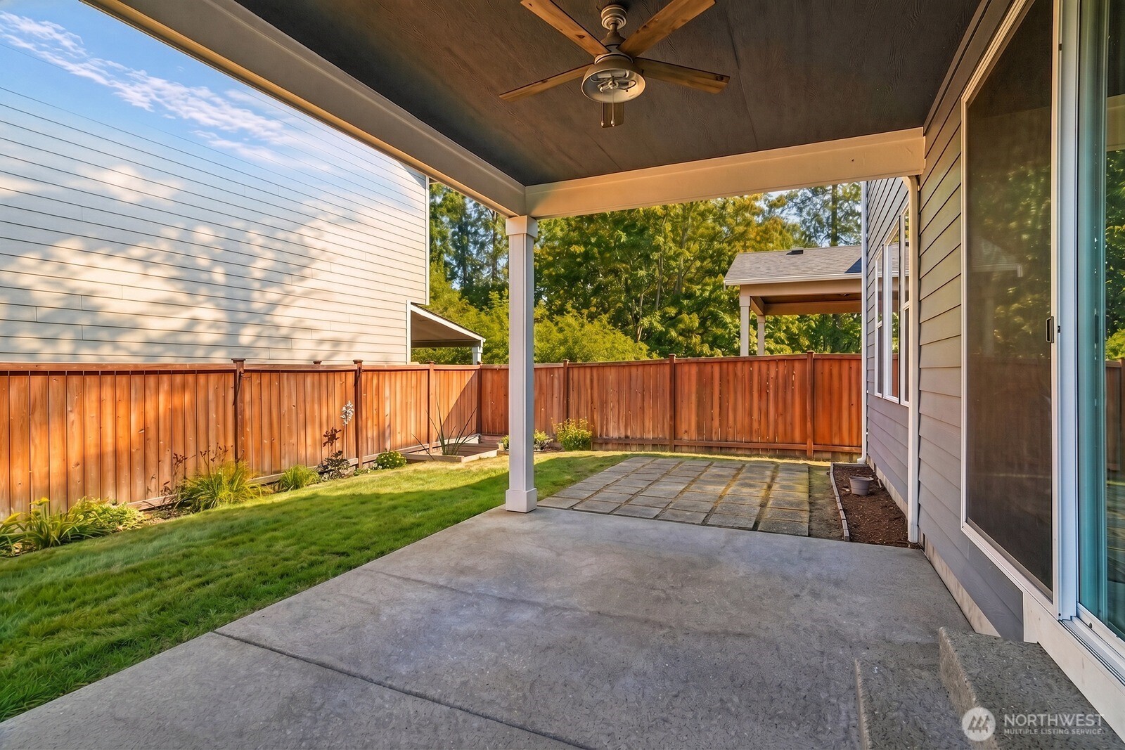 16237 76th Avenue Court Property Photo 28