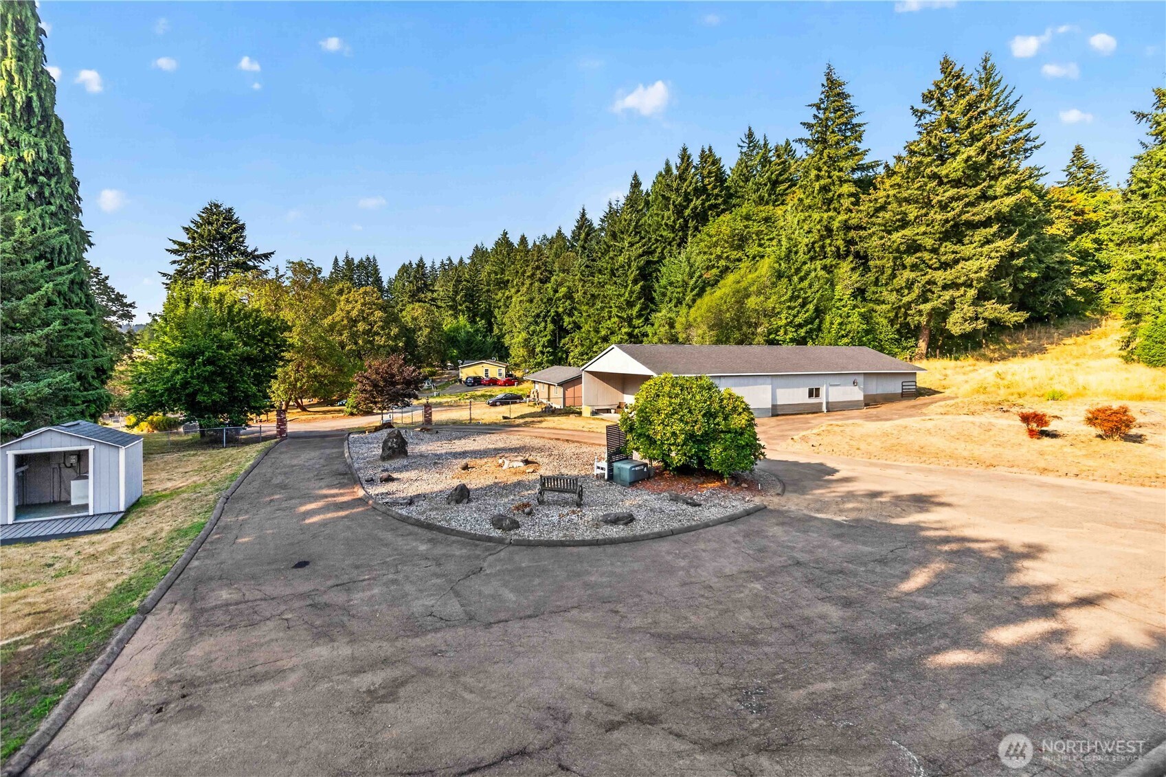 231 Ring Road Property Photo 32
