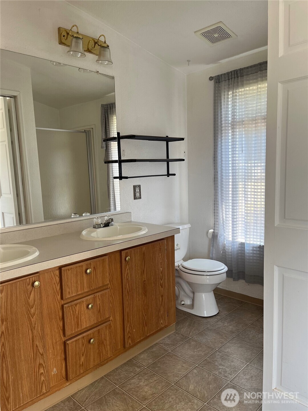 23811 101st Avenue 16 Property Photo 6