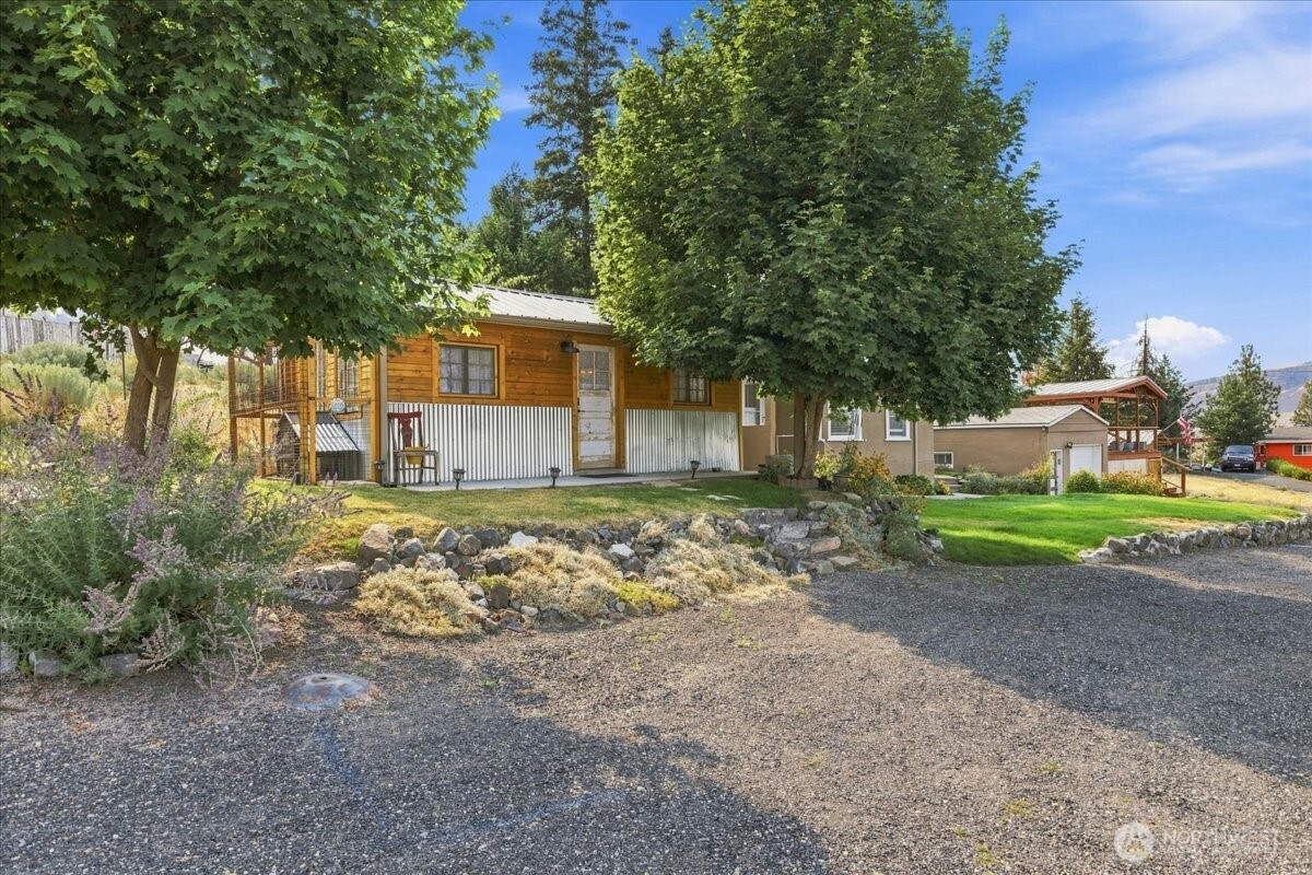 810 Spokane Way Property Photo 5