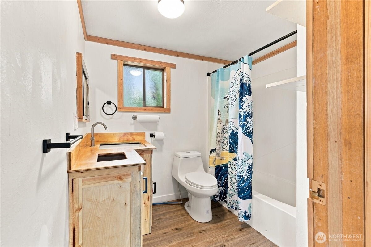 810 Spokane Way Property Photo 38