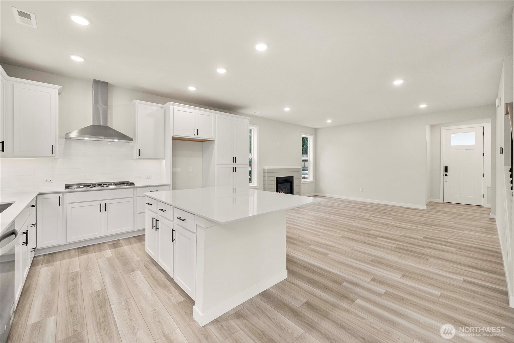 3926 Flat Top Drive Property Photo 15