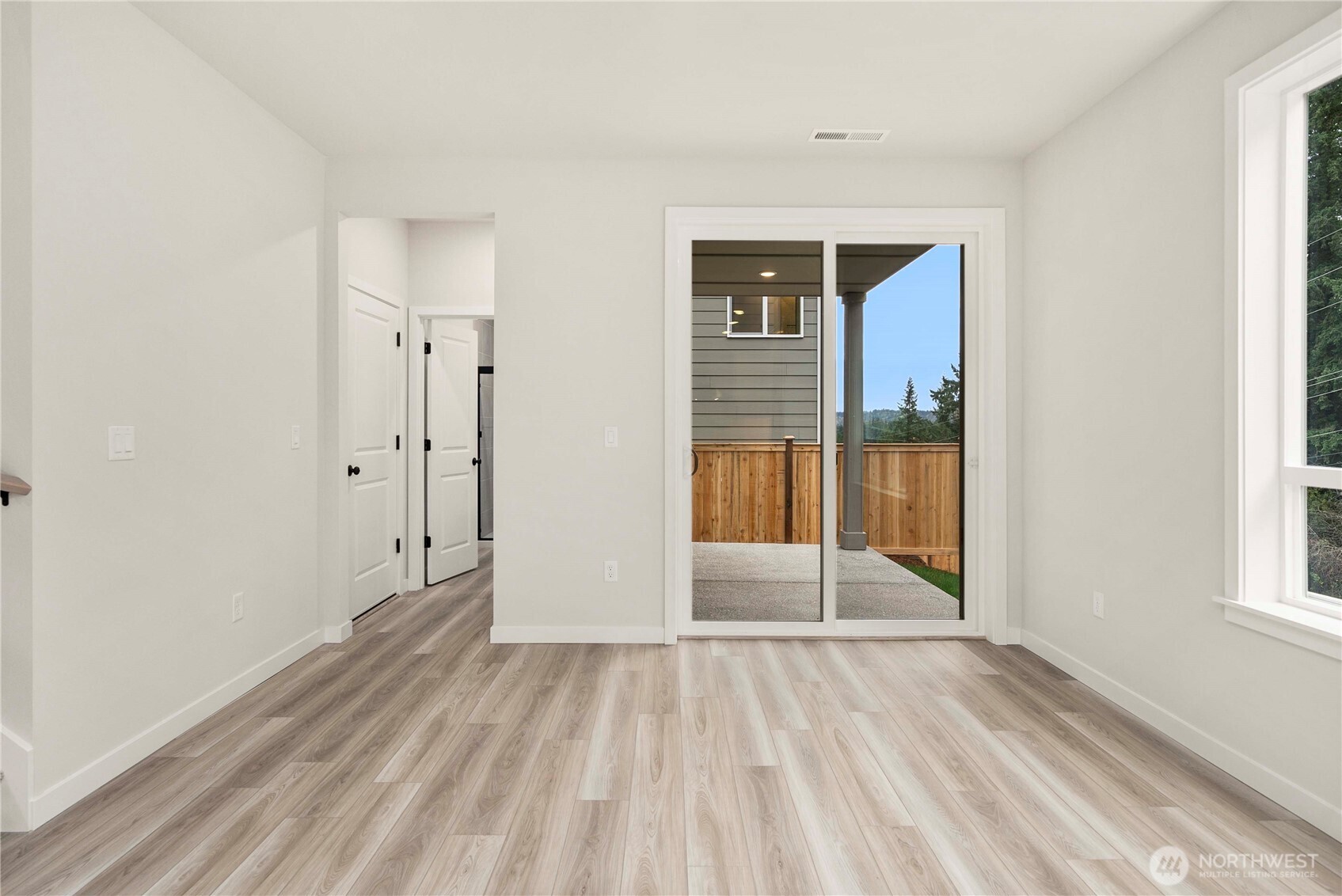 3926 Flat Top Drive Property Photo 17