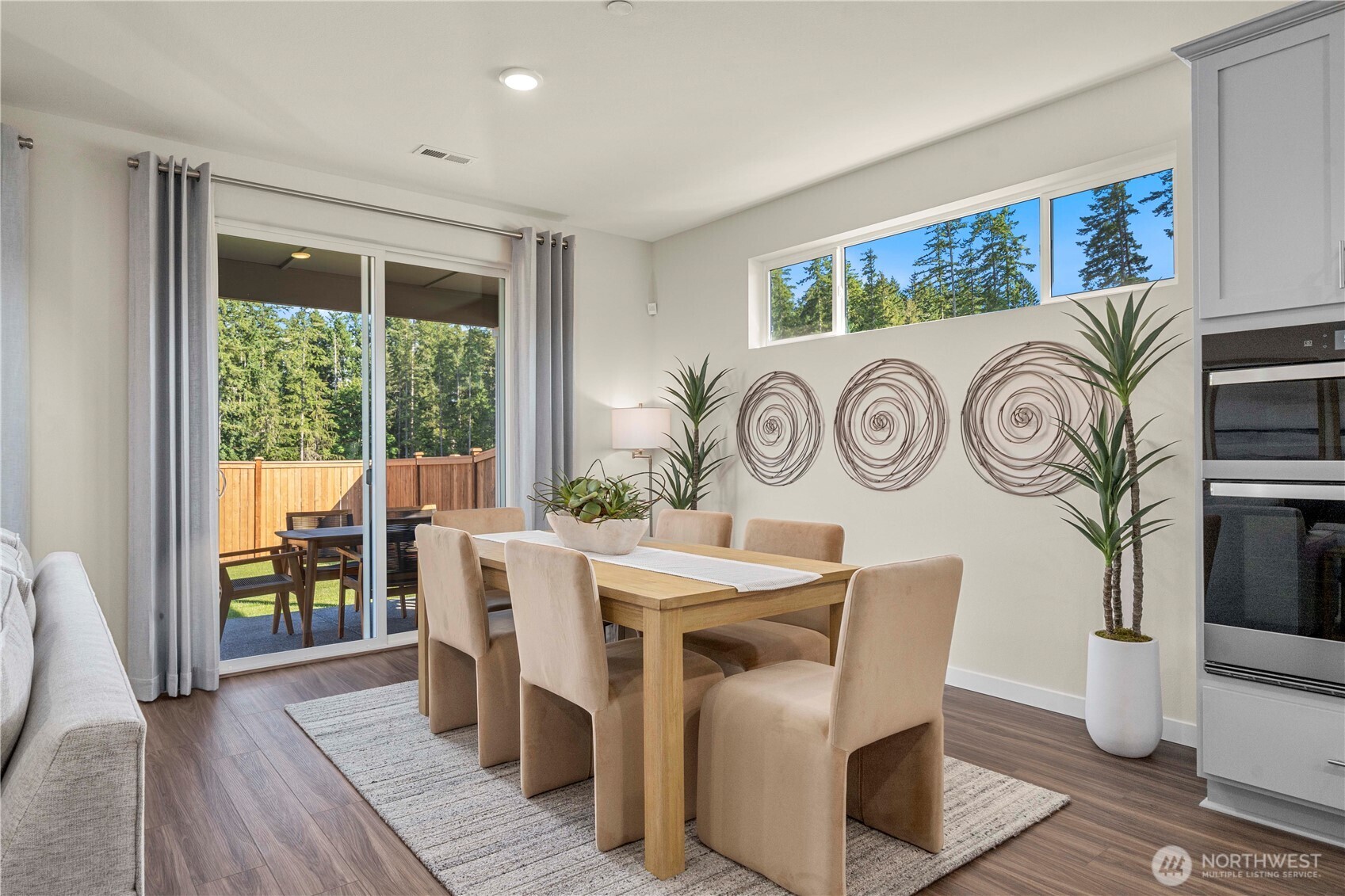 3923 Flat Top Drive Property Photo 11