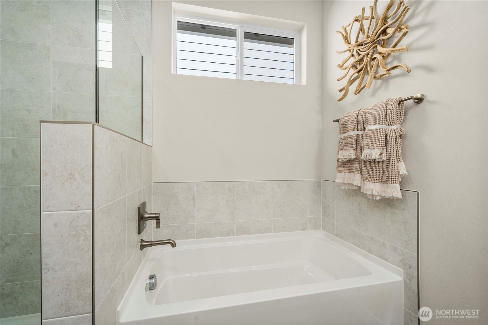3923 Flat Top Drive Property Photo 23