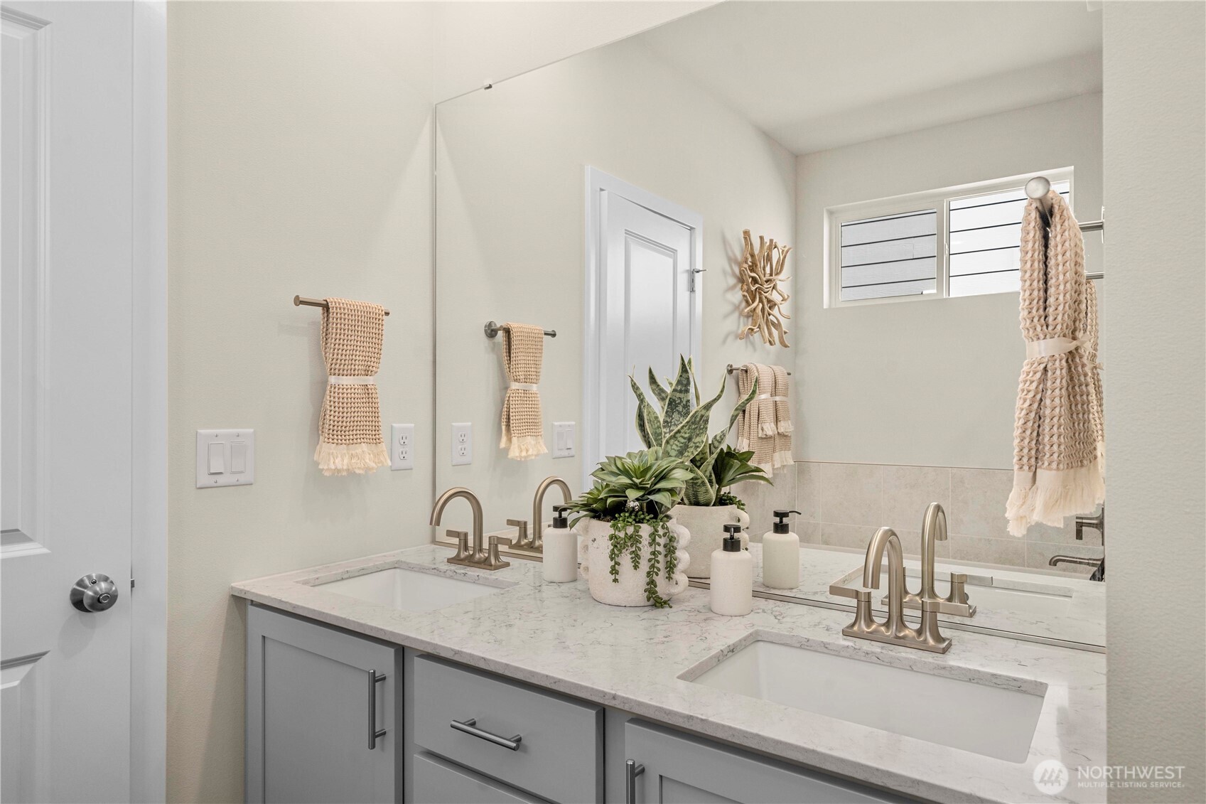 3923 Flat Top Drive Property Photo 25