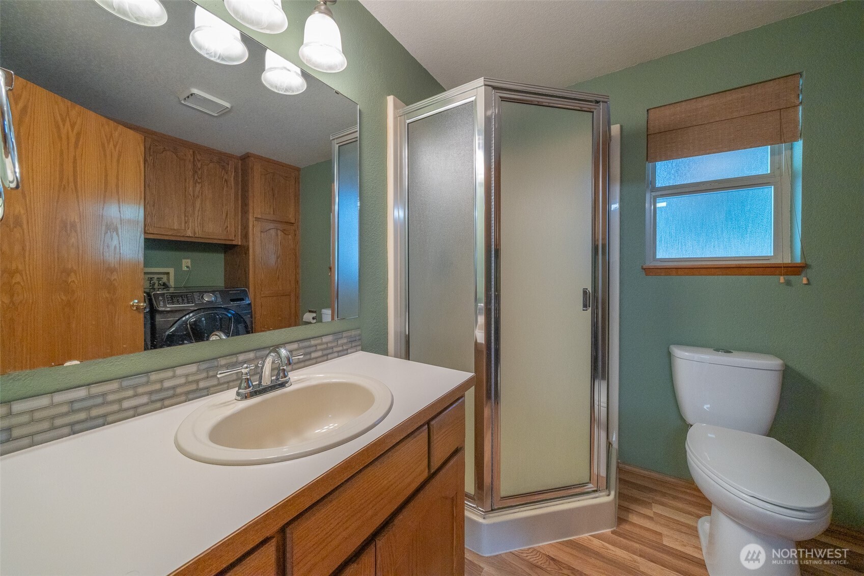 704 105th Place Property Photo 7