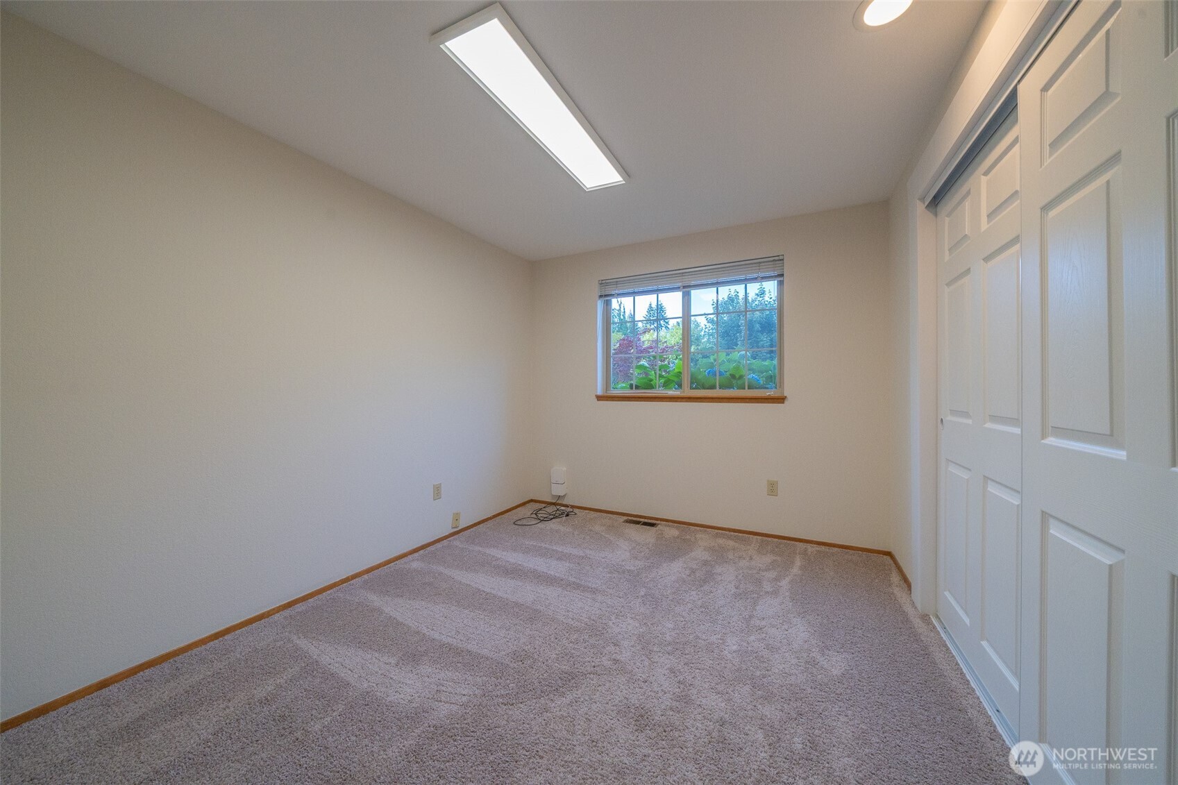 704 105th Place Property Photo 10