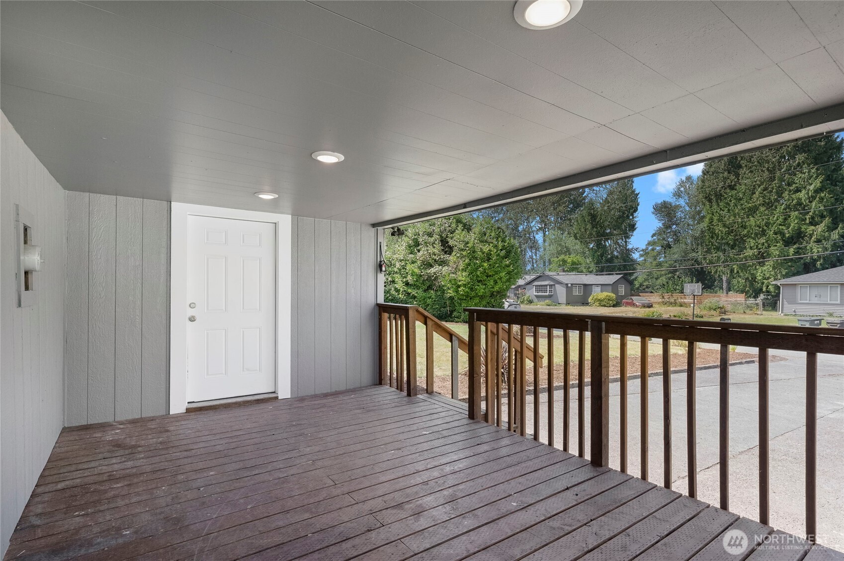 256 Douglas Street Property Photo 6