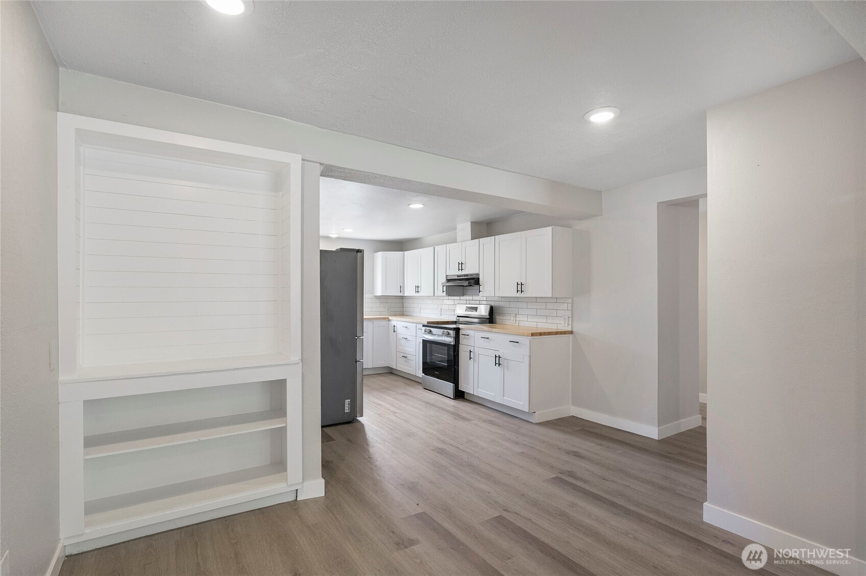 256 Douglas Street Property Photo 11