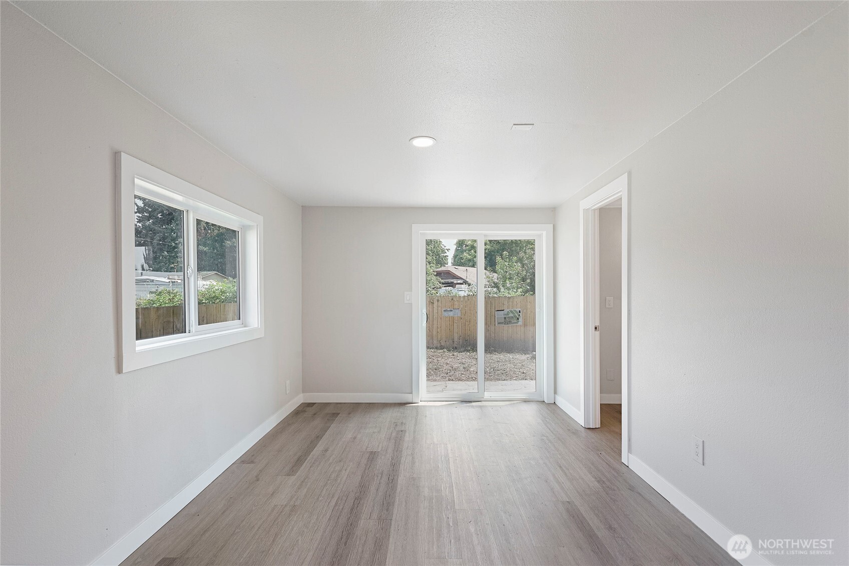 256 Douglas Street Property Photo 26