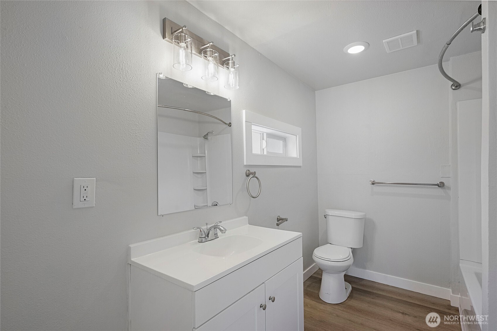 256 Douglas Street Property Photo 27