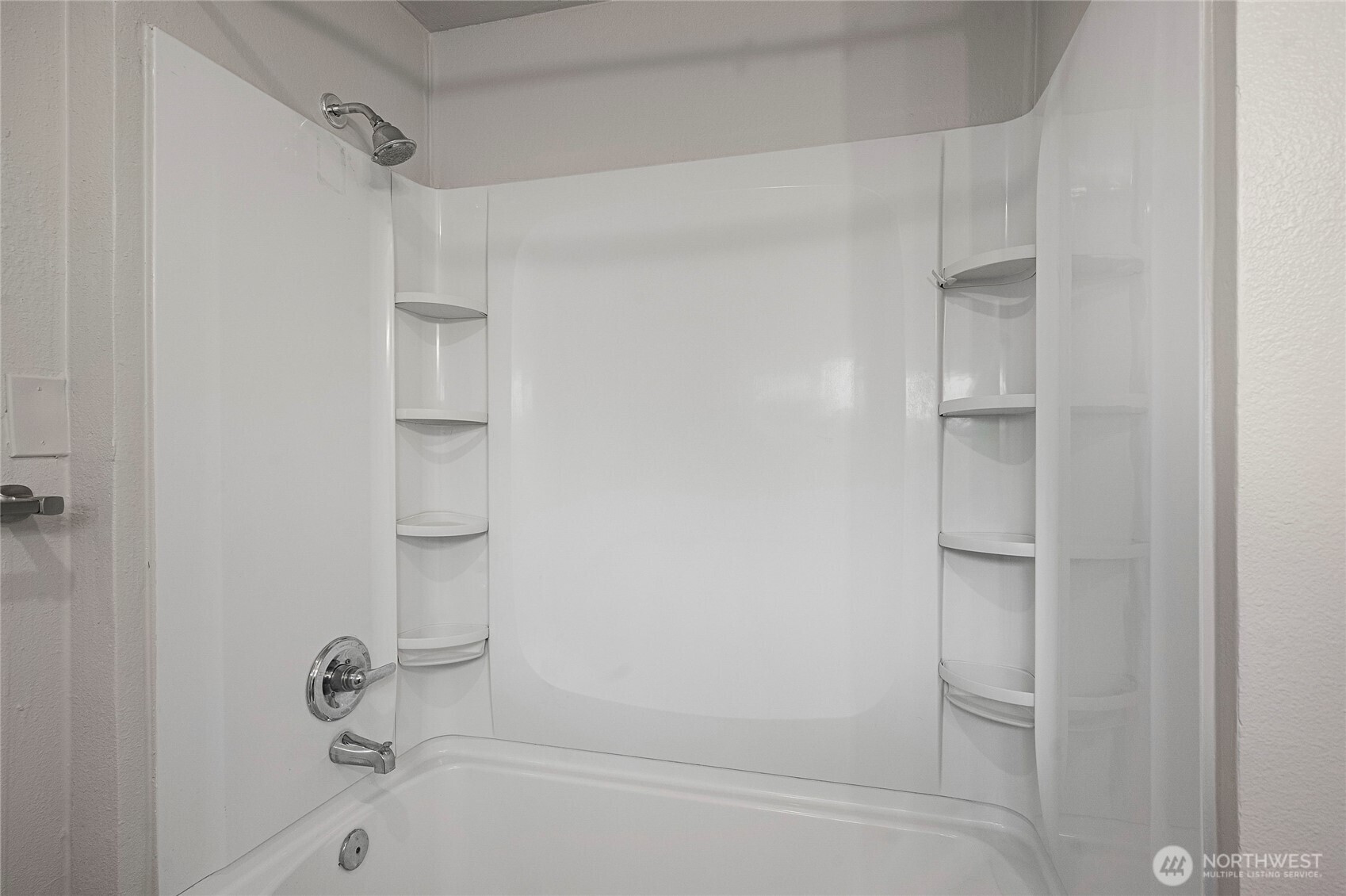 256 Douglas Street Property Photo 28
