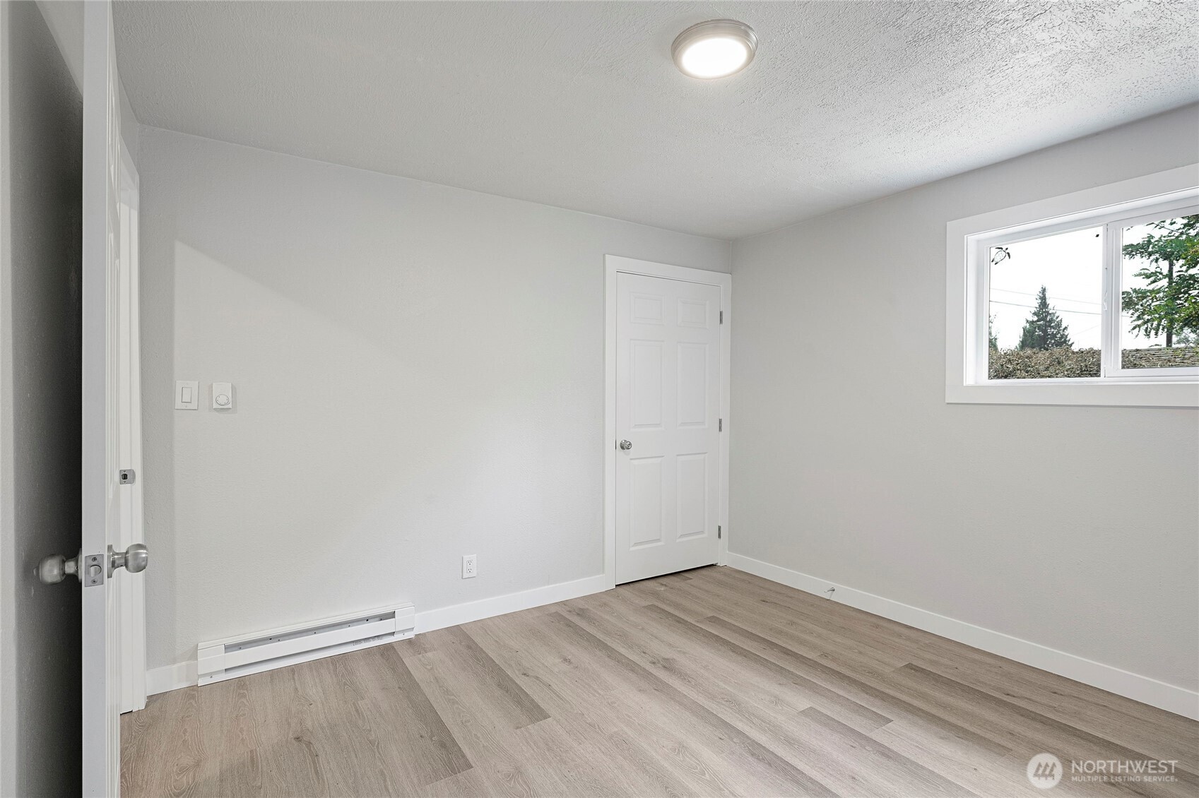 256 Douglas Street Property Photo 34
