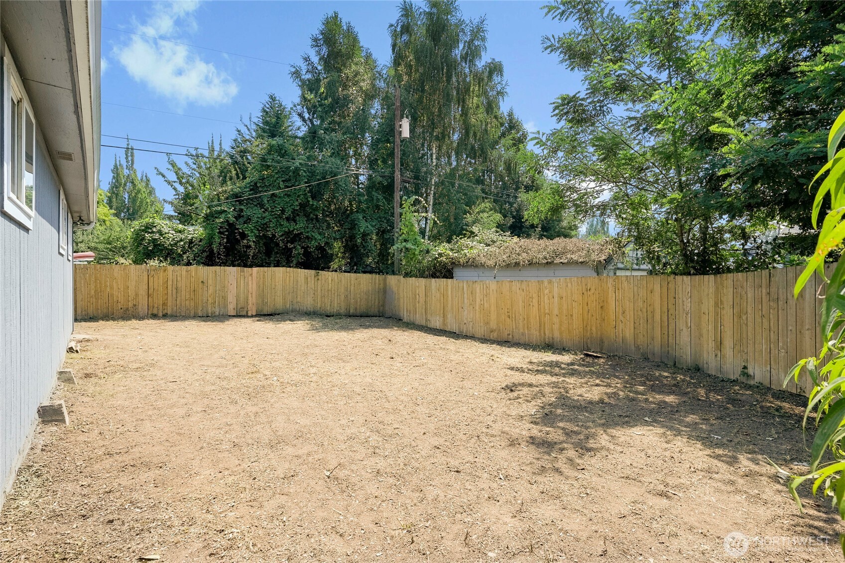 256 Douglas Street Property Photo 38