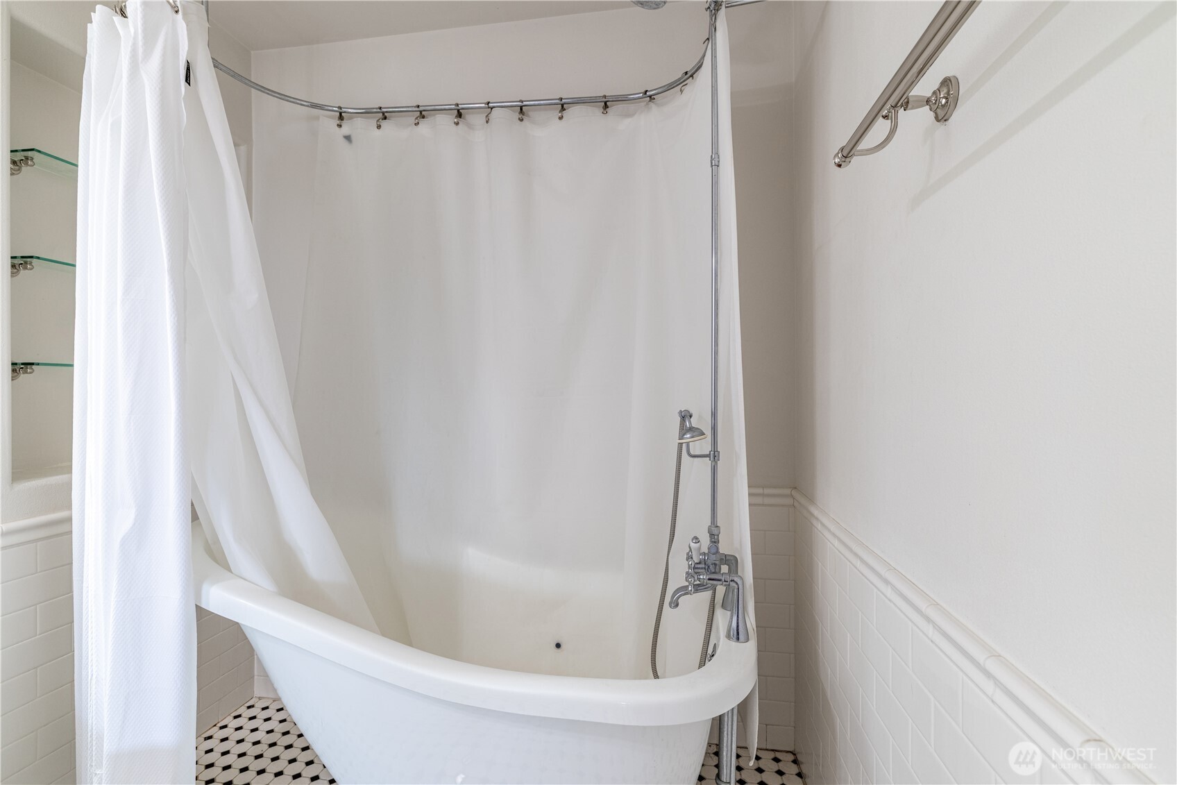 2142 Island Drive Property Photo 23