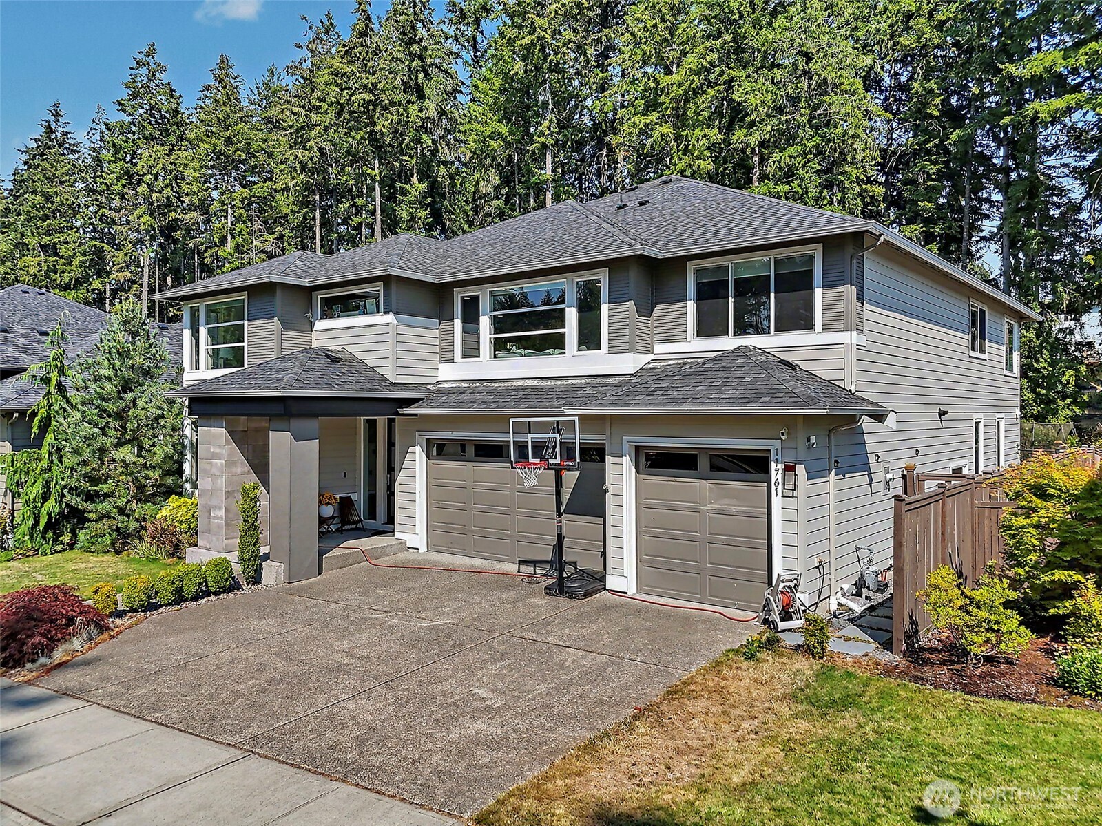 1176 11761 Arrowhead Drive Property Photo 1