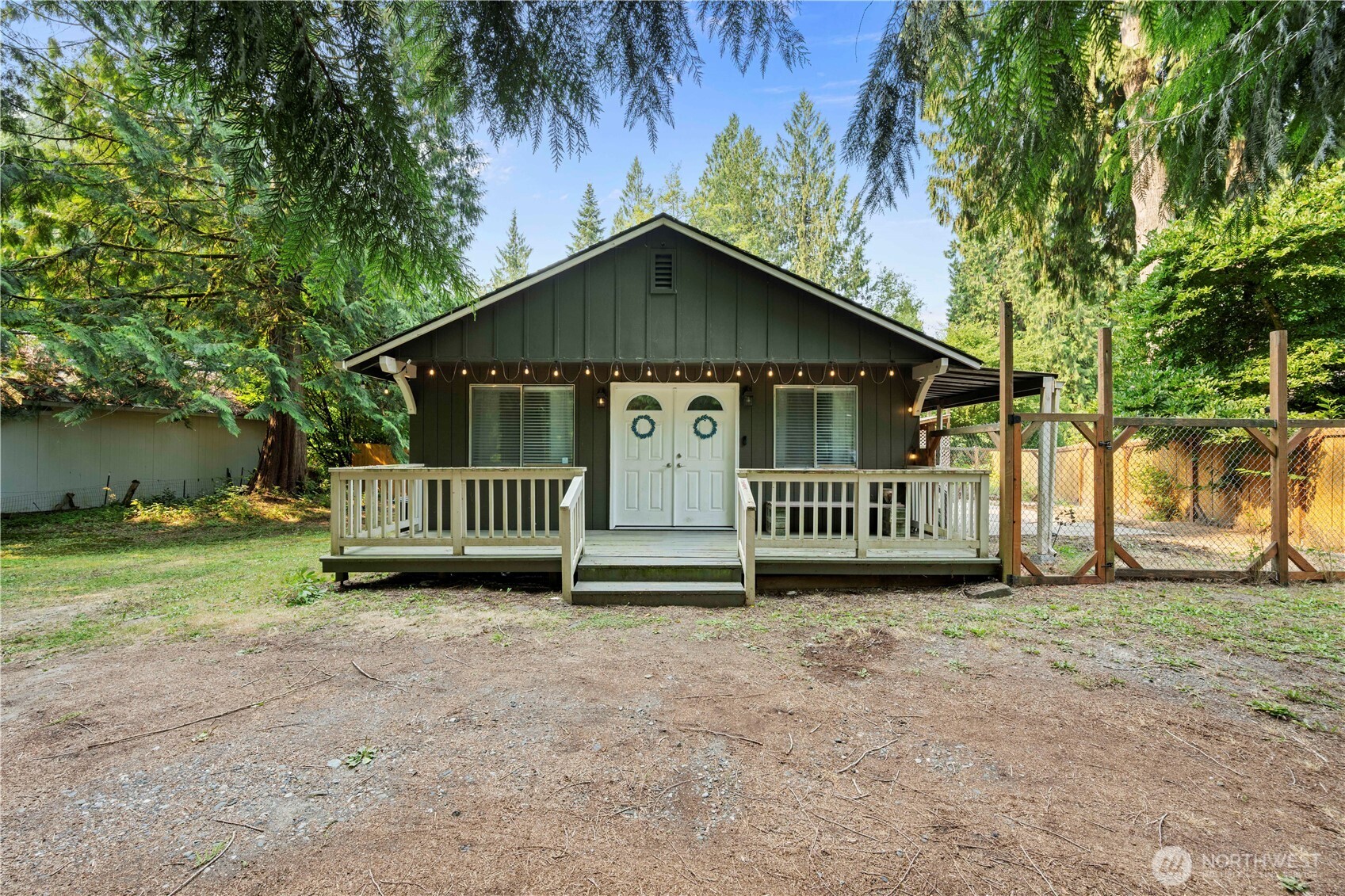 42032 N Shore Lane Property Photo 1