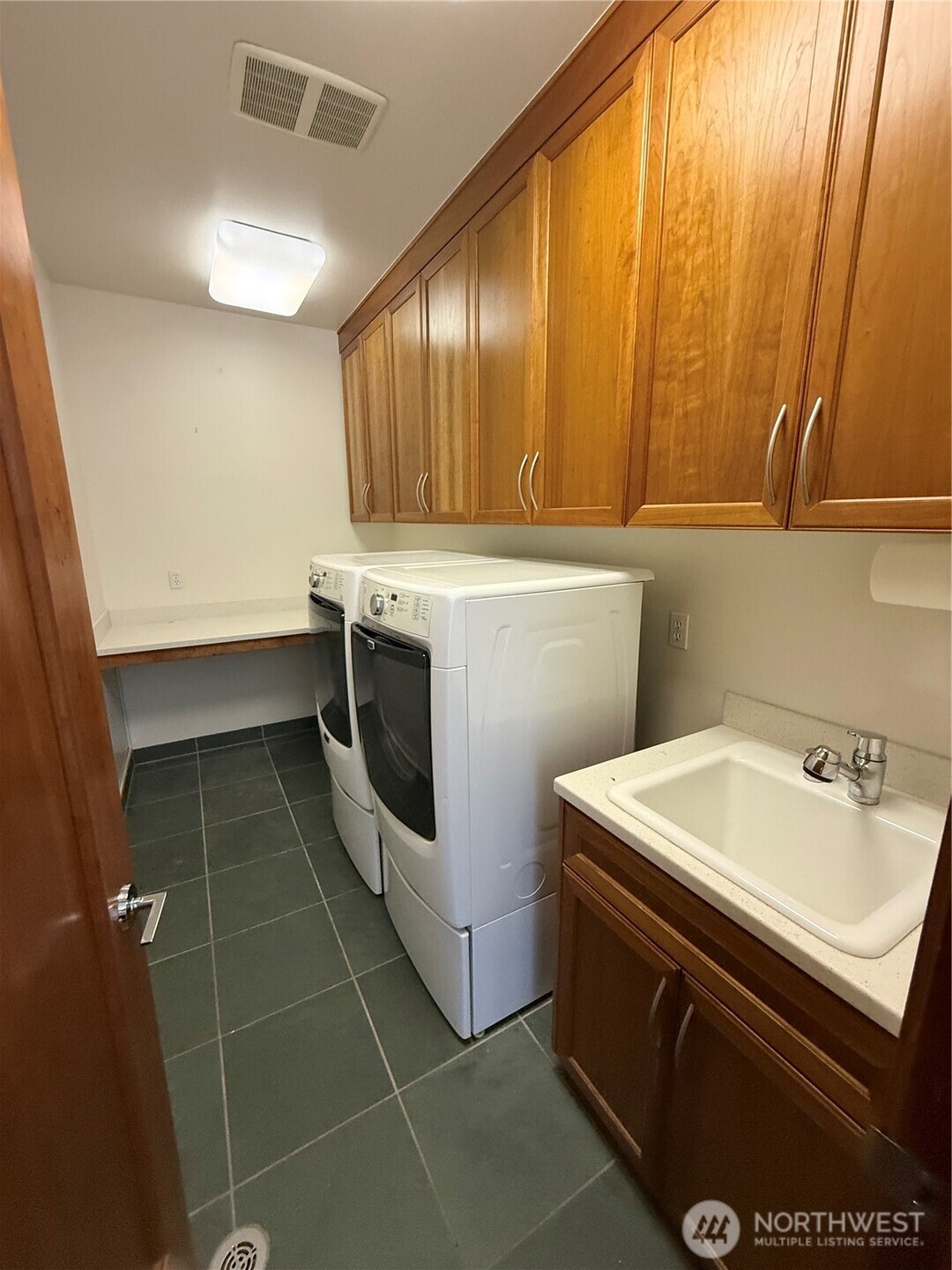 7275 N Mercer Way Property Photo 6