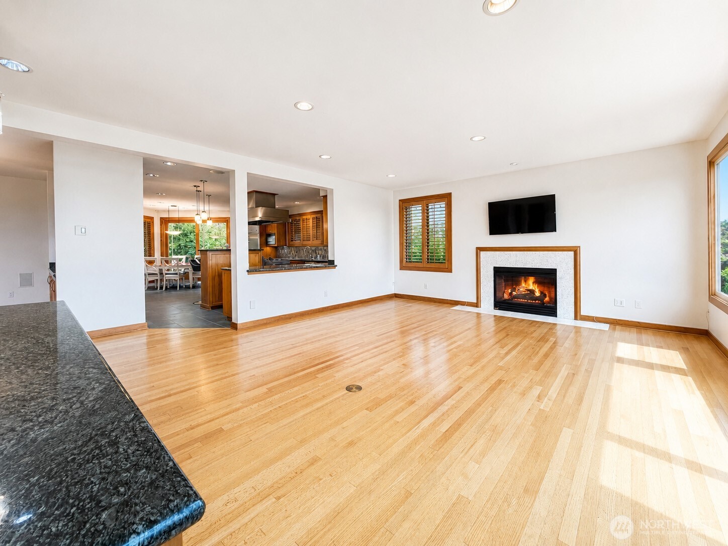 7275 N Mercer Way Property Photo 11