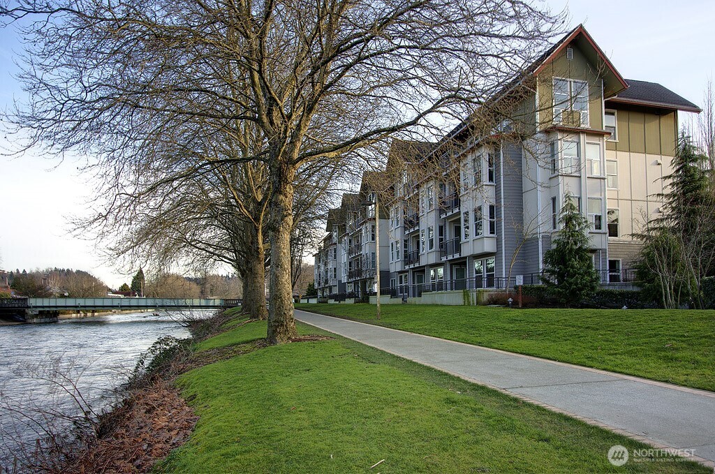 55 Williams Avenue 201 Property Photo 3